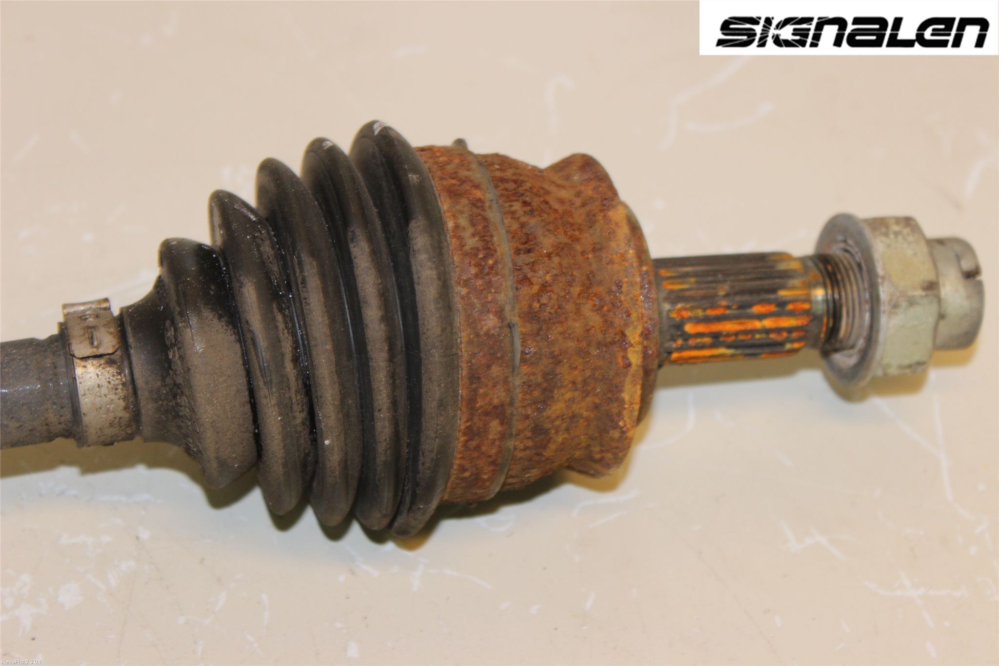Opel CORSA D 07-14 Drivaksel Foran Kompl Venstre