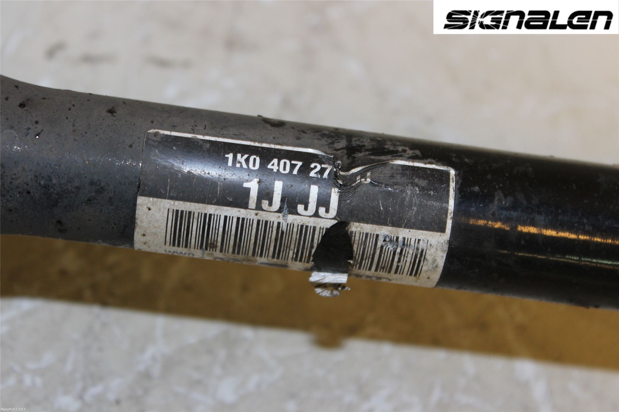 Volkswagen VW PASSAT 11-14 Drivaksel Foran Kompl Venstre
