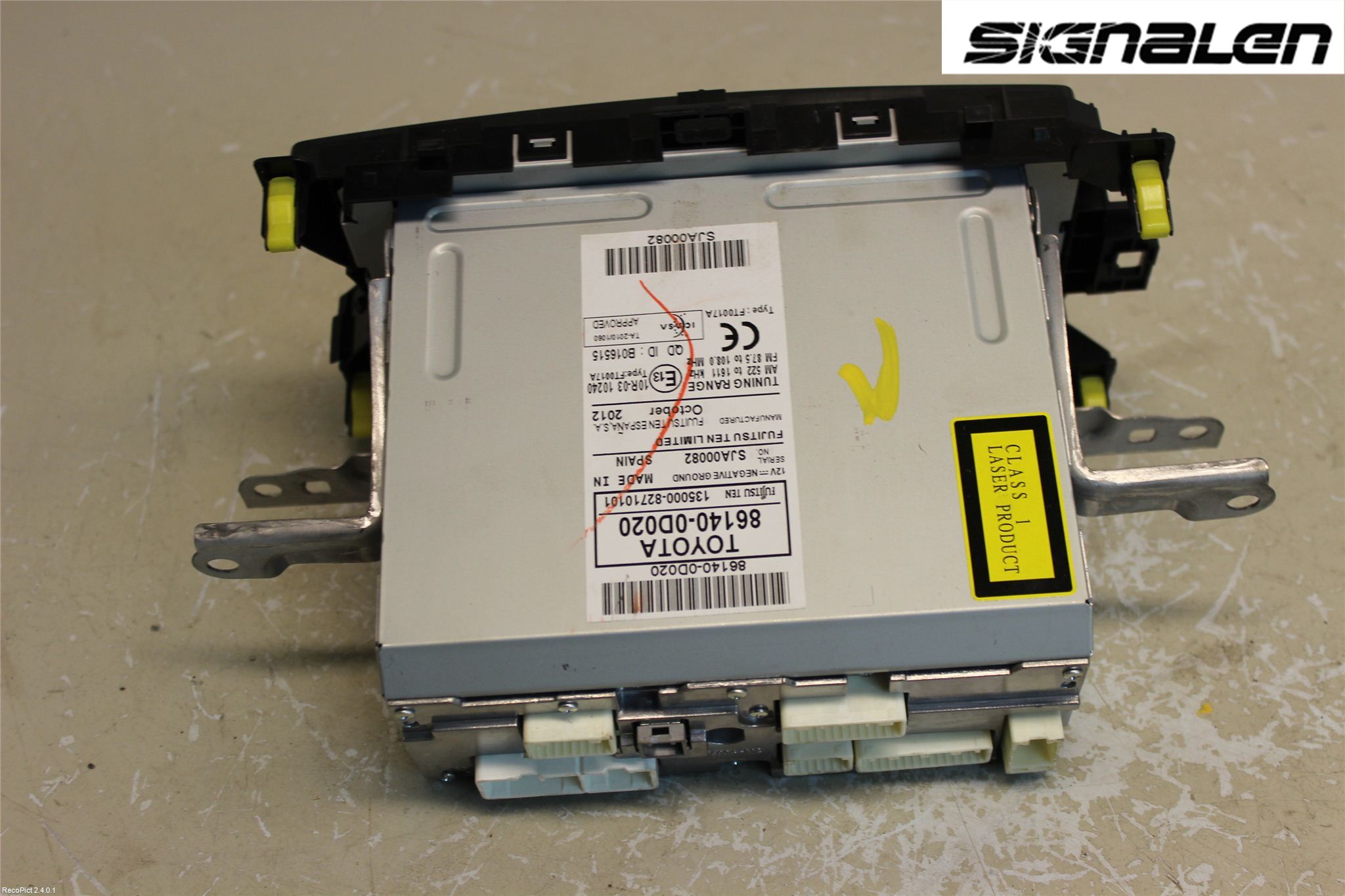 Toyota YARIS XP130 12-14 Stereo Radio