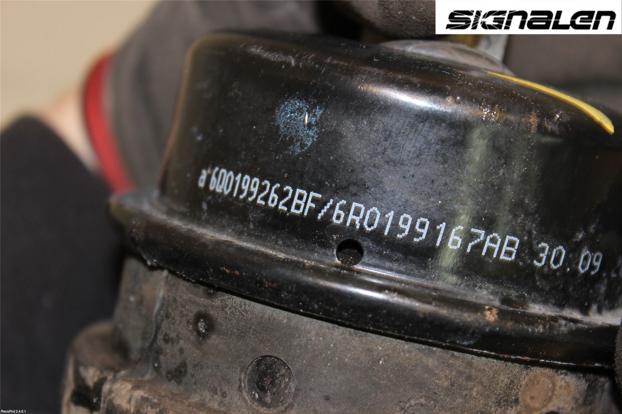 Volkswagen VW POLO 10-17 Motor Feste Gummi