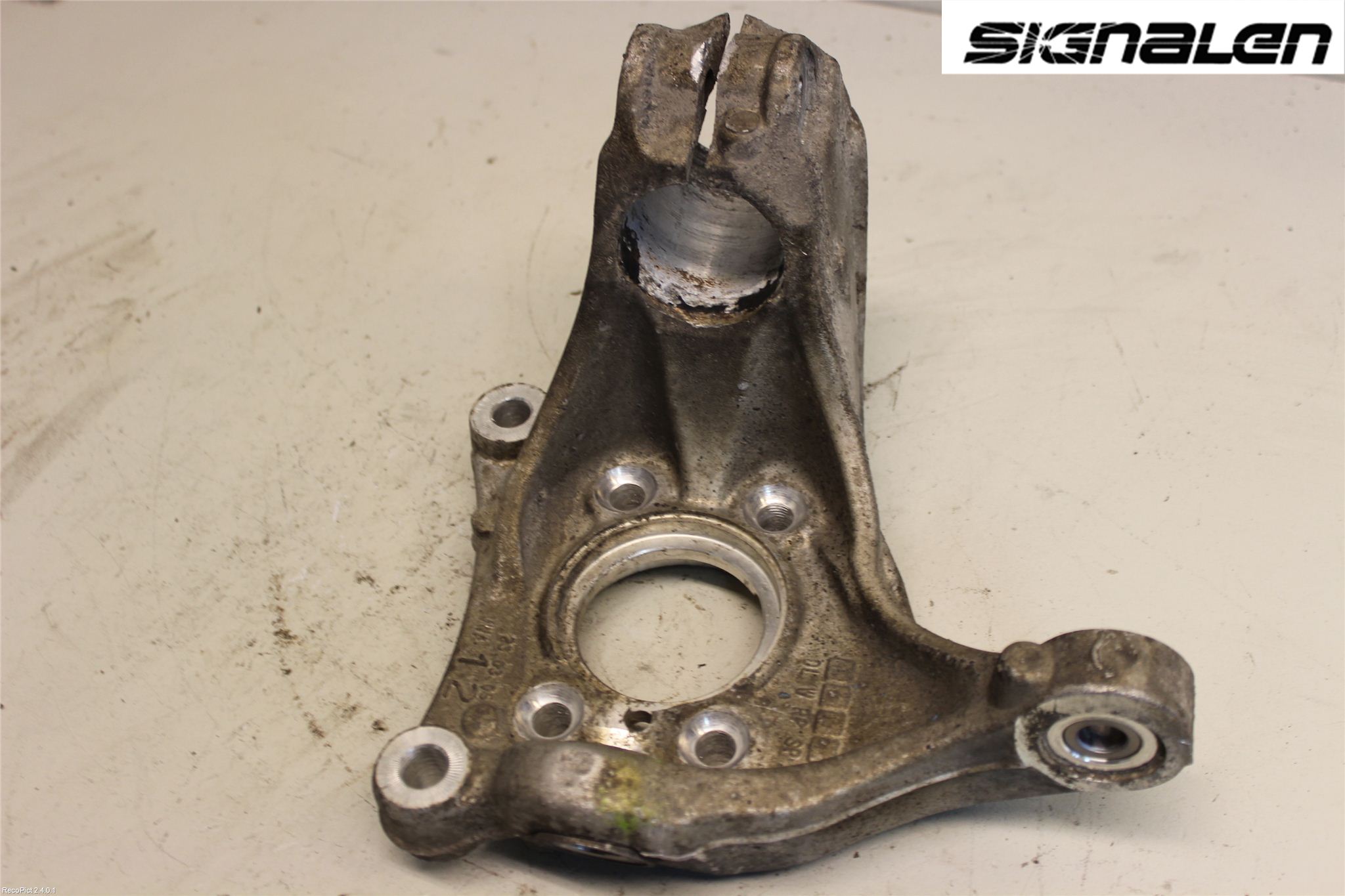 Volkswagen VW PASSAT 05-11 Spindel Hf