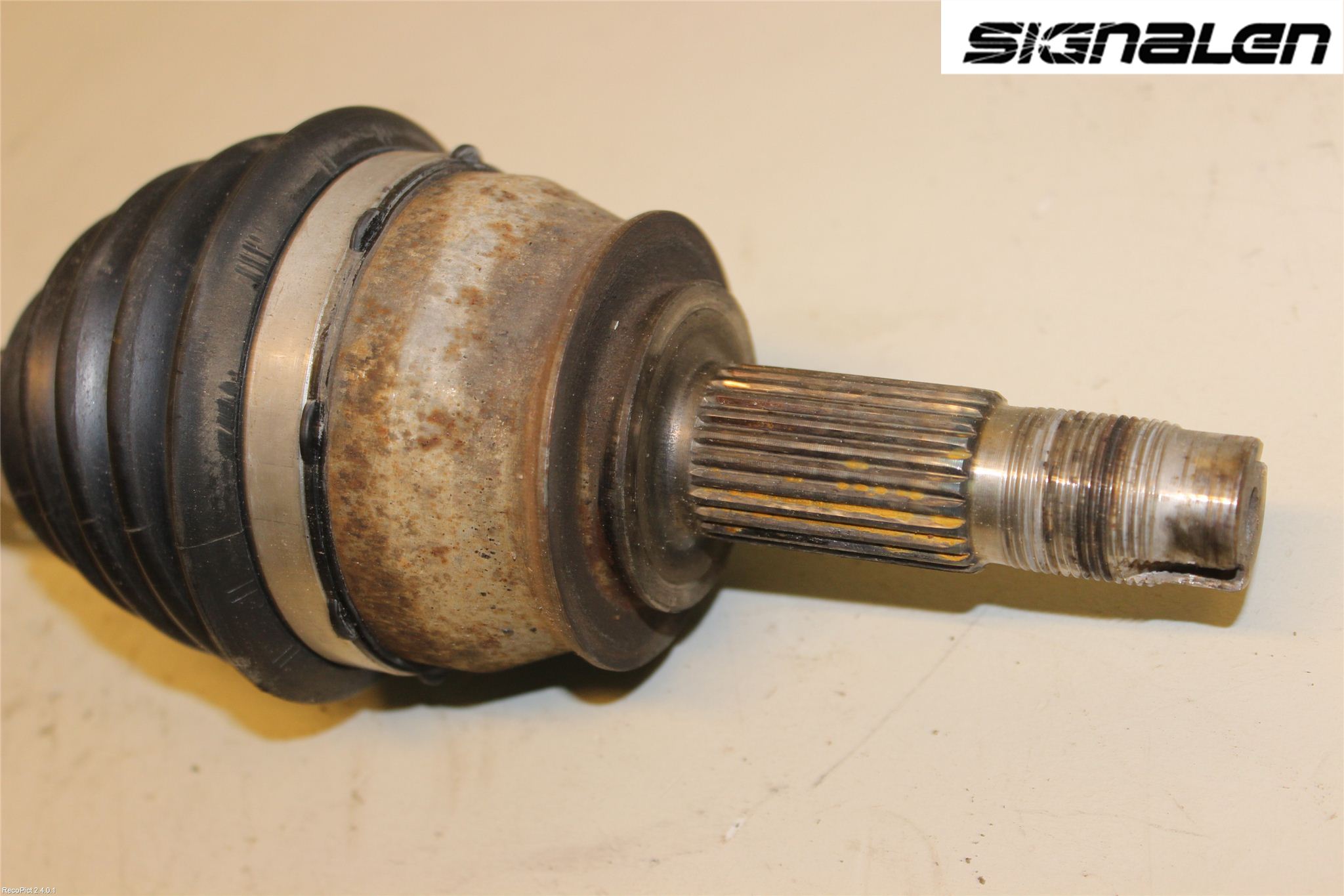 Opel CORSA D 07-14 Drivaksel Foran Kompl Venstre