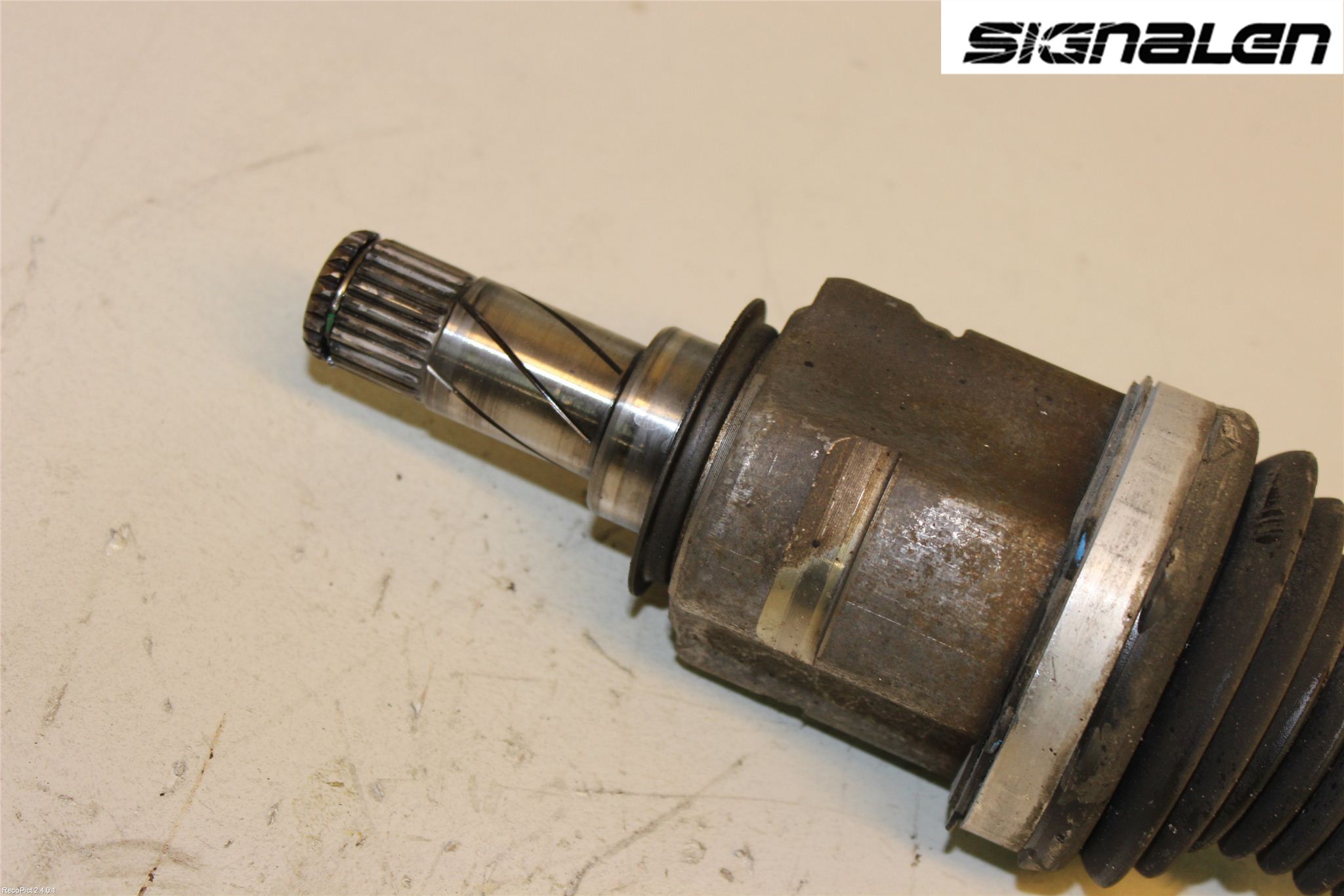 Opel CORSA D 07-14 Drivaksel Foran Kompl Venstre