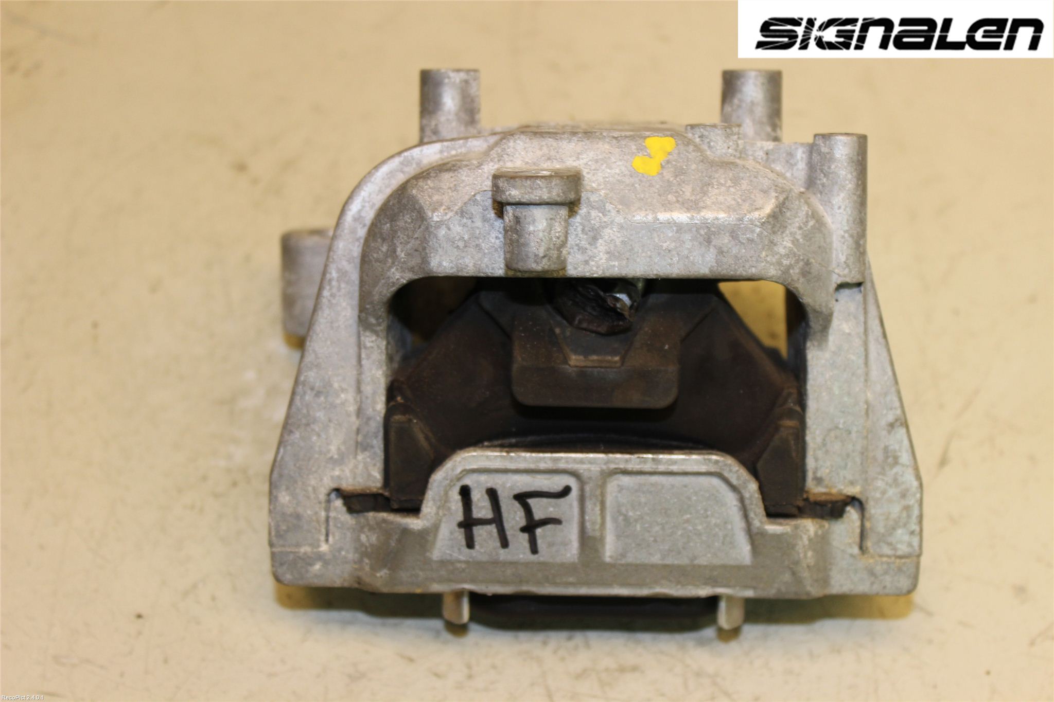 Volkswagen VW GOLF VI 09-13 Motor Feste Gummi