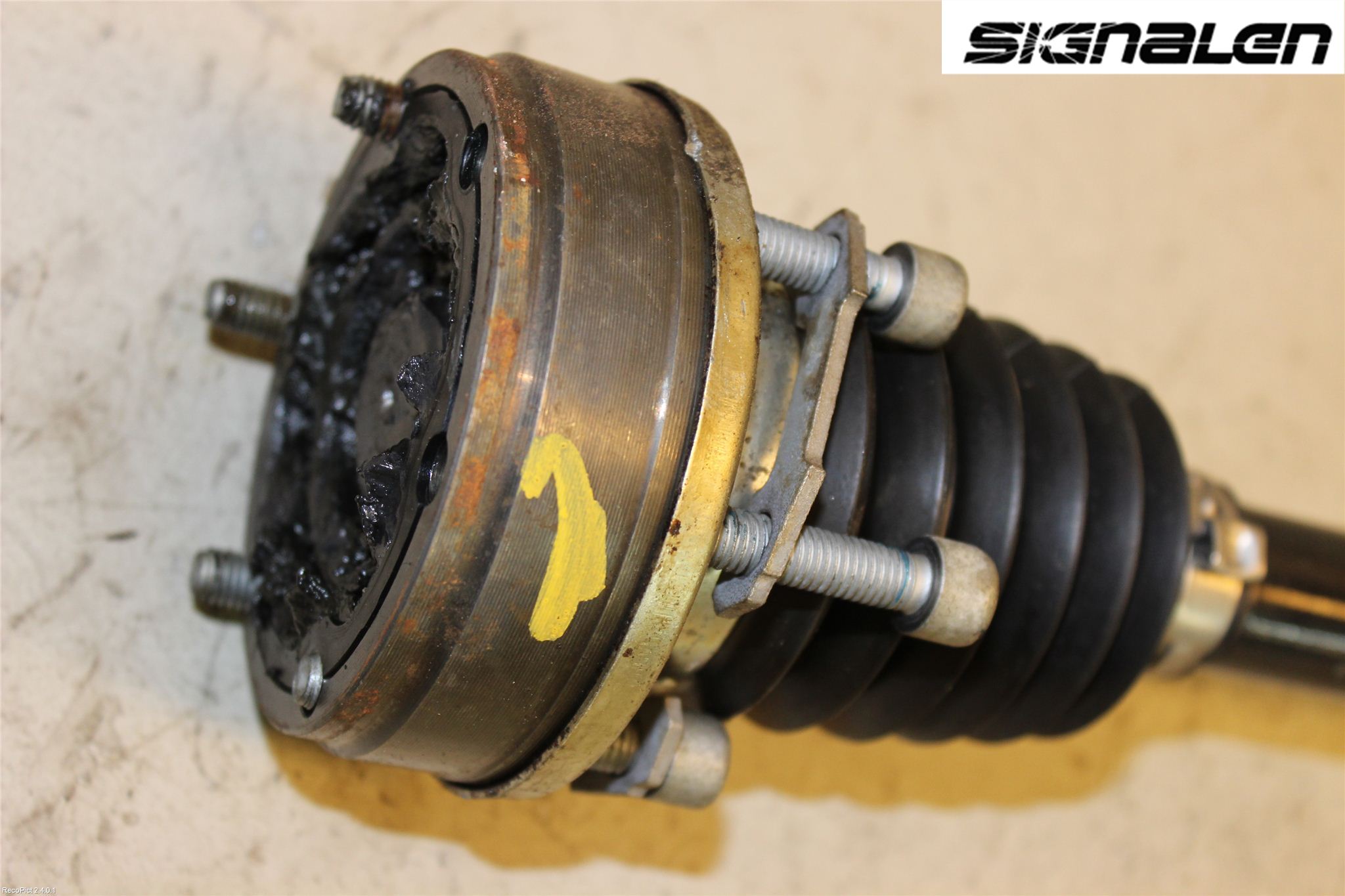 Volkswagen VW POLO 10-17 Drivaksel Foran Kompl Venstre
