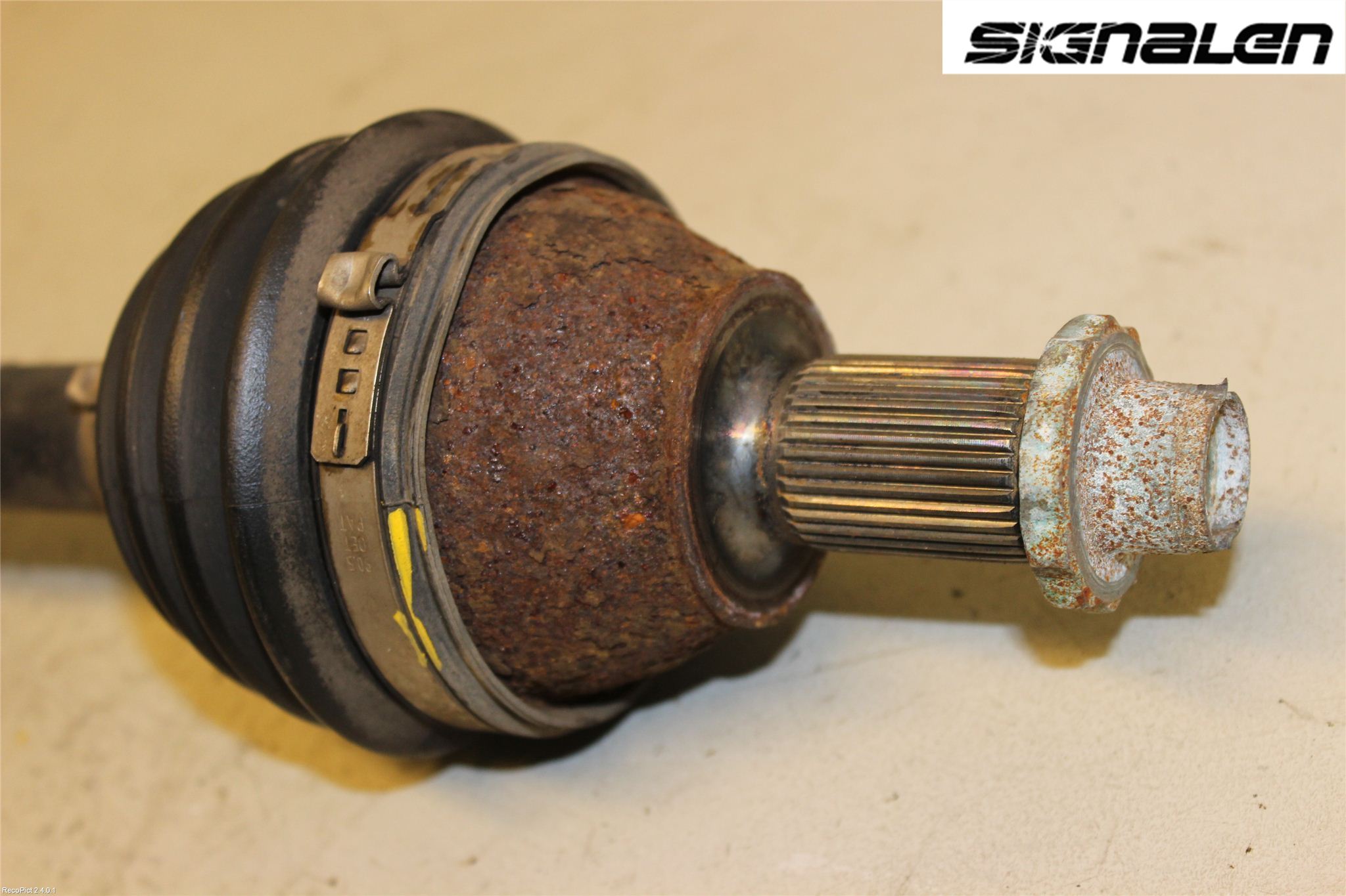 Volkswagen VW POLO 10-17 Drivaksel Foran Kompl Venstre