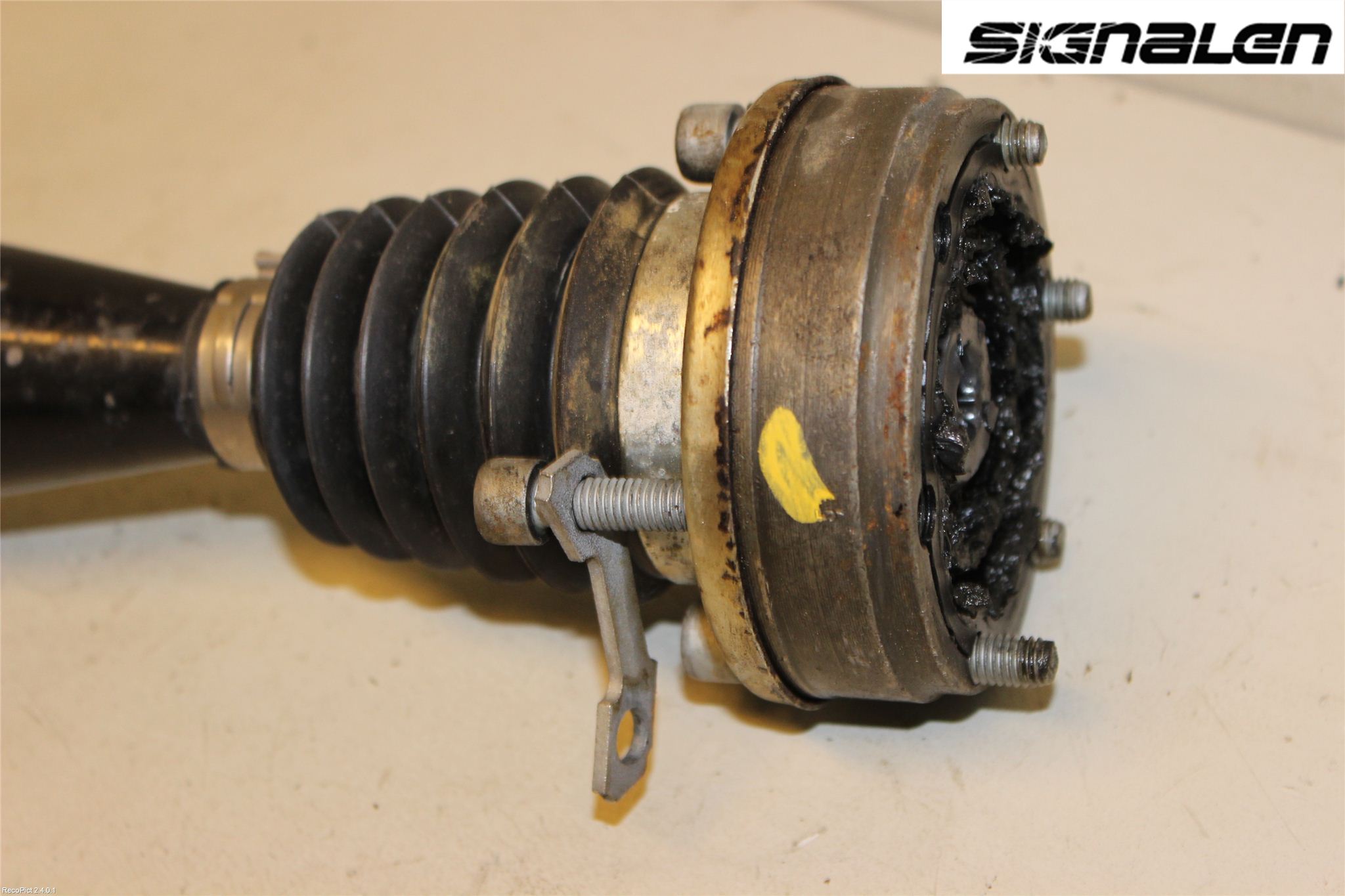 Volkswagen VW POLO 10-17 Drivaksel Foran Kompl Høyre