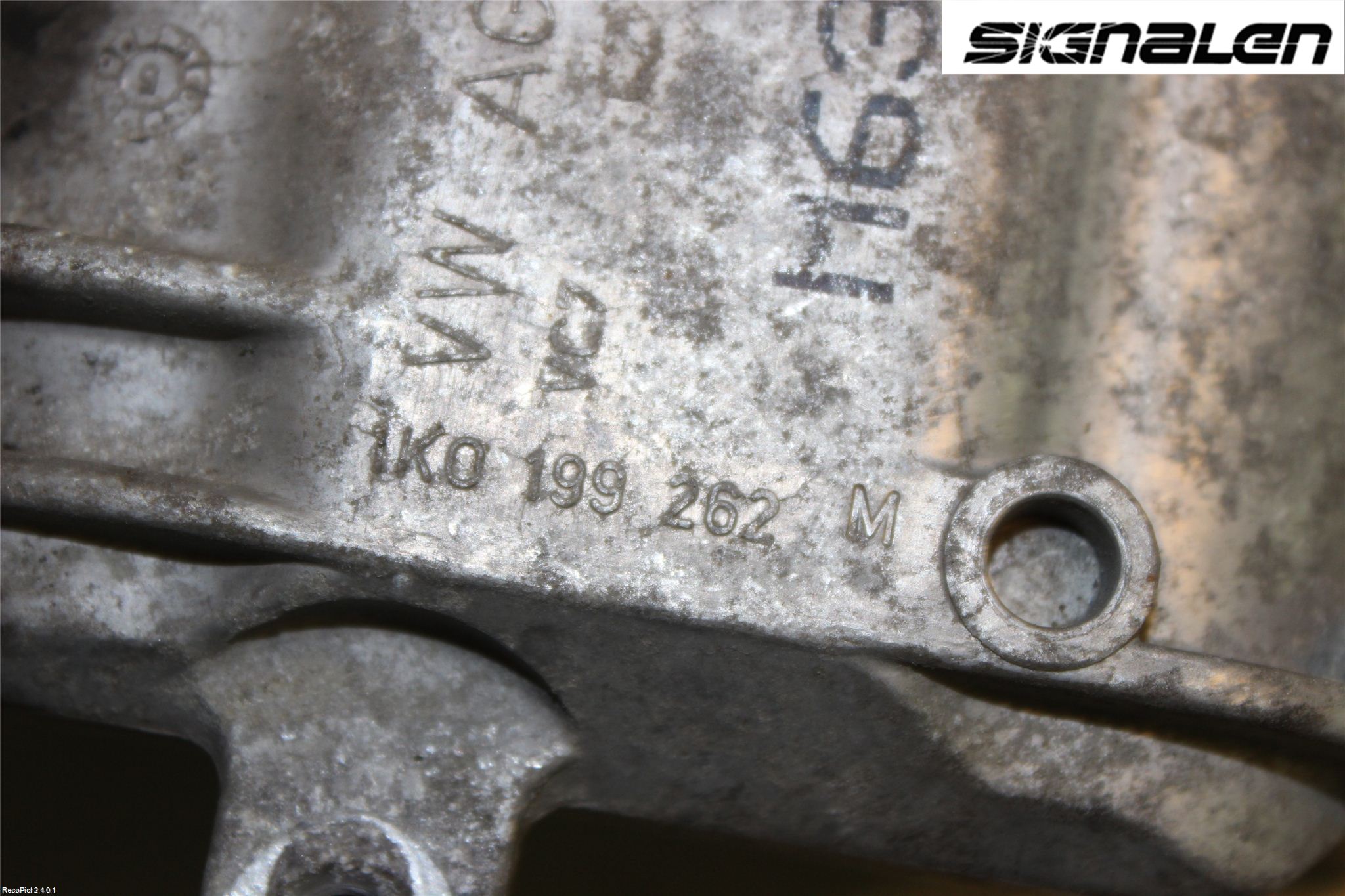 Volkswagen VW PASSAT 05-11 Motor Feste Gummi