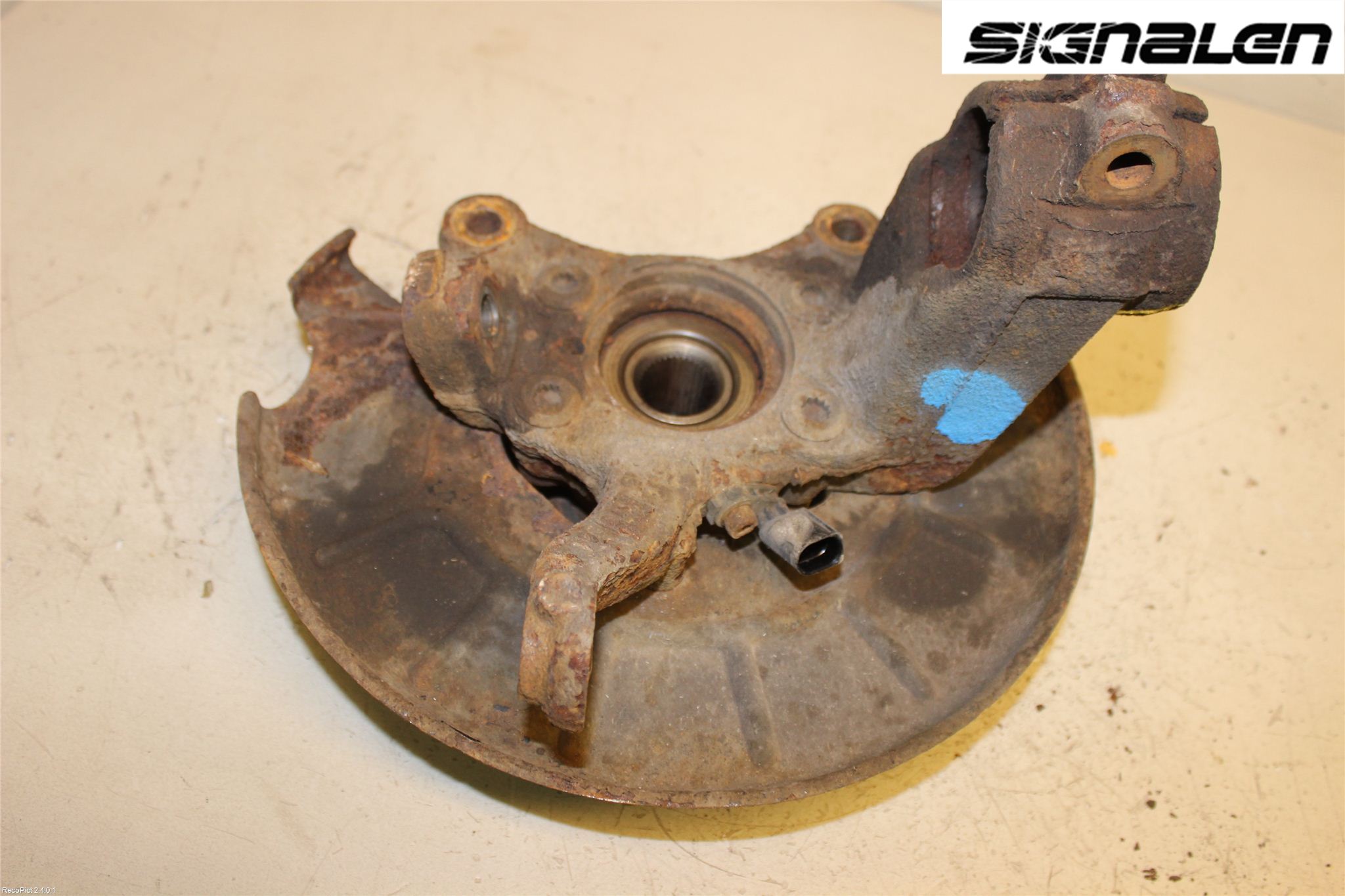 Volkswagen VW CADDY      04-10 Spindel Hf