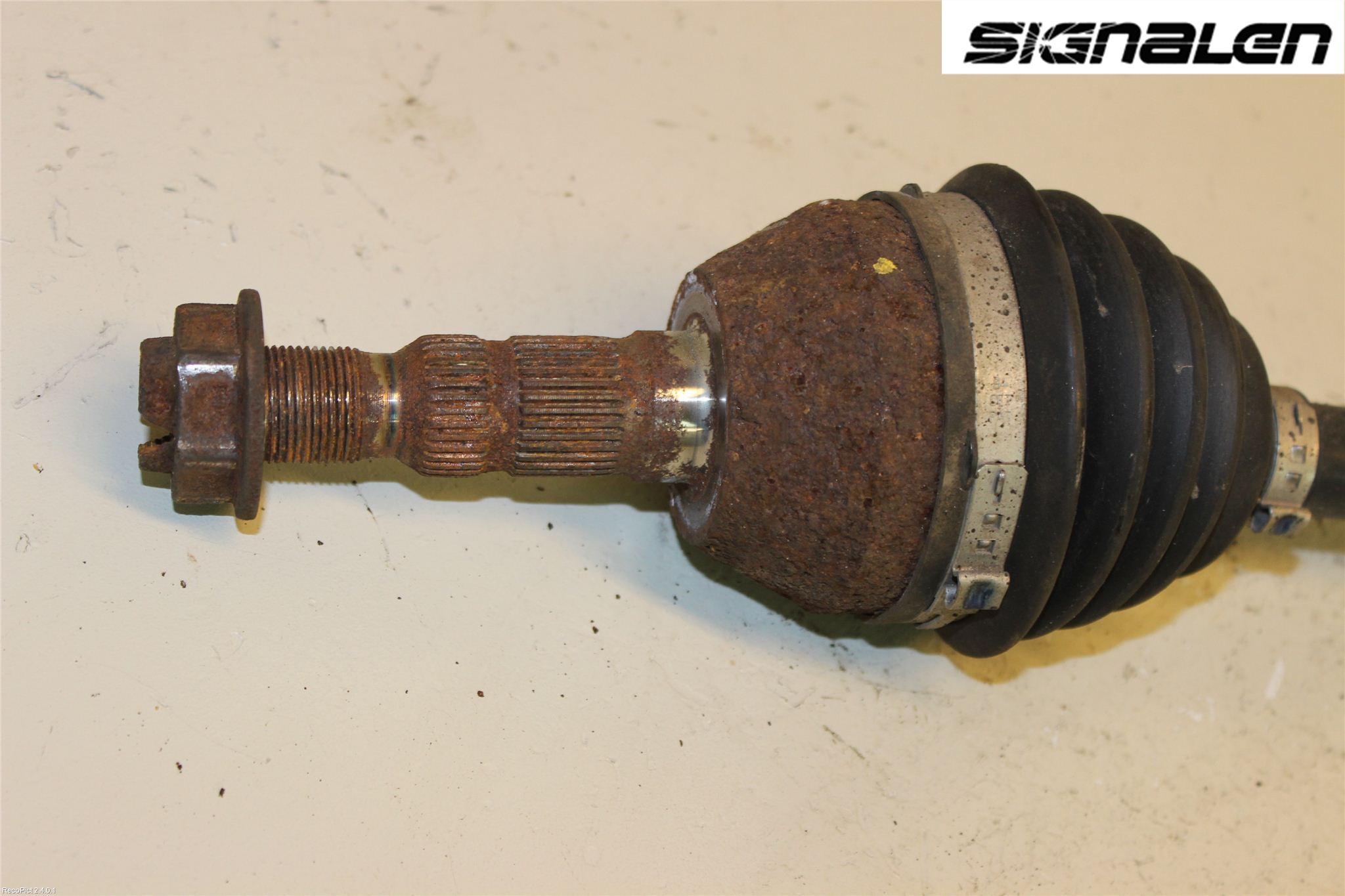 Opel ASTRA H 04-12 Drivaksel Foran Kompl Venstre