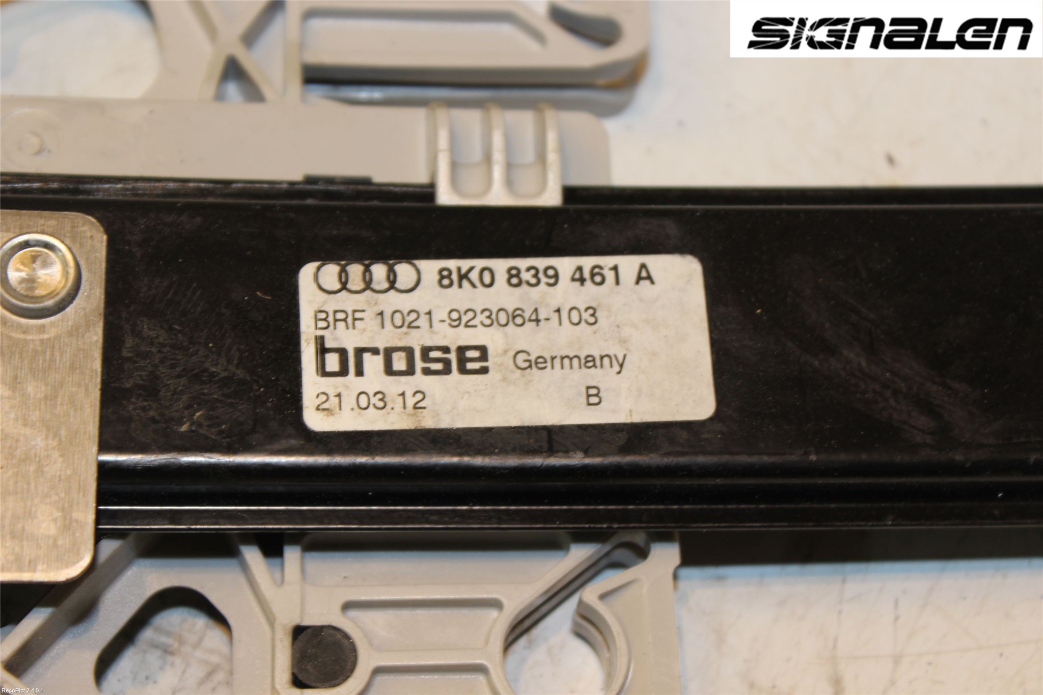 Audi A4 12-15 Vindusheis