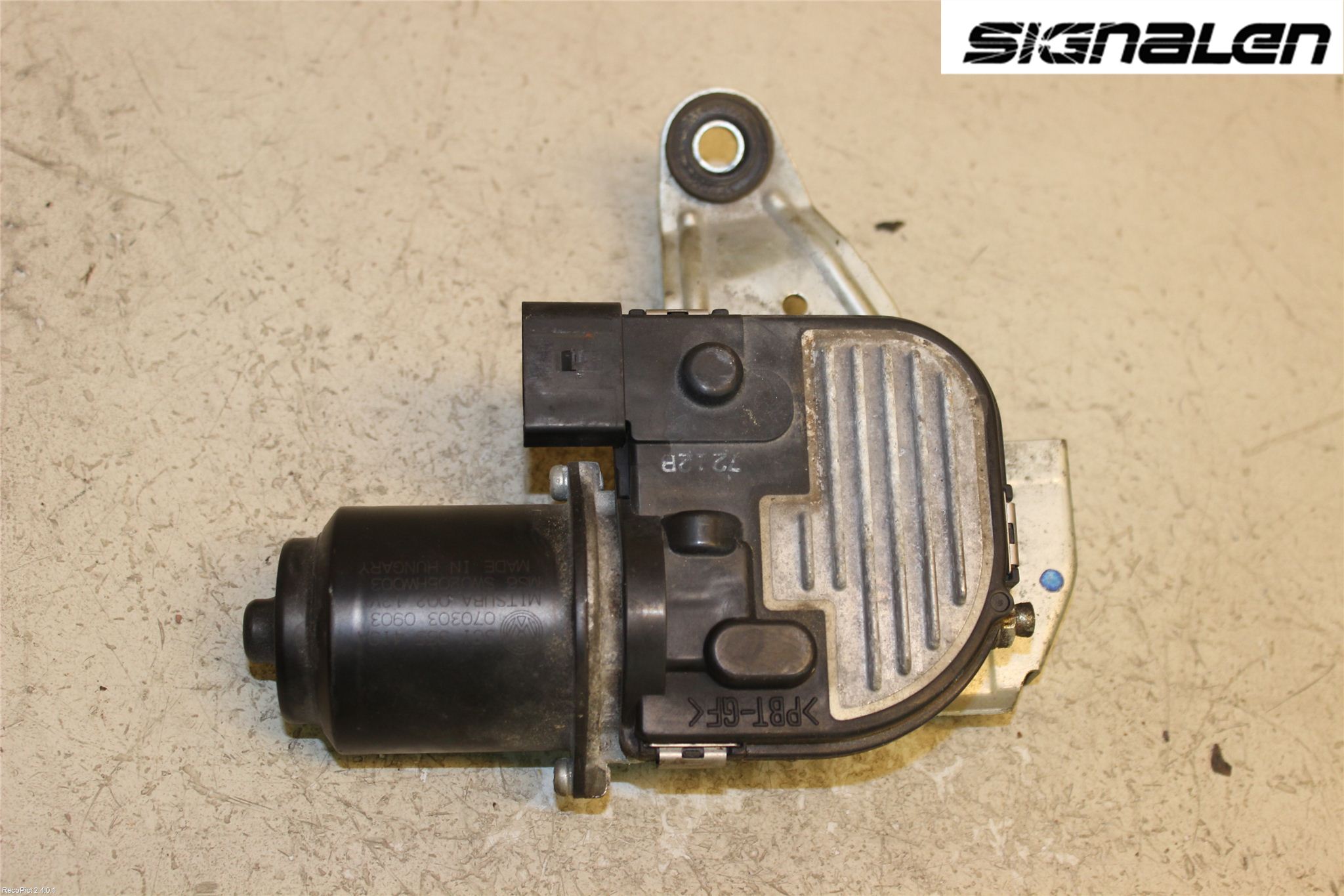 Volkswagen VW PASSAT 05-11 Viskermotor Frontrute
