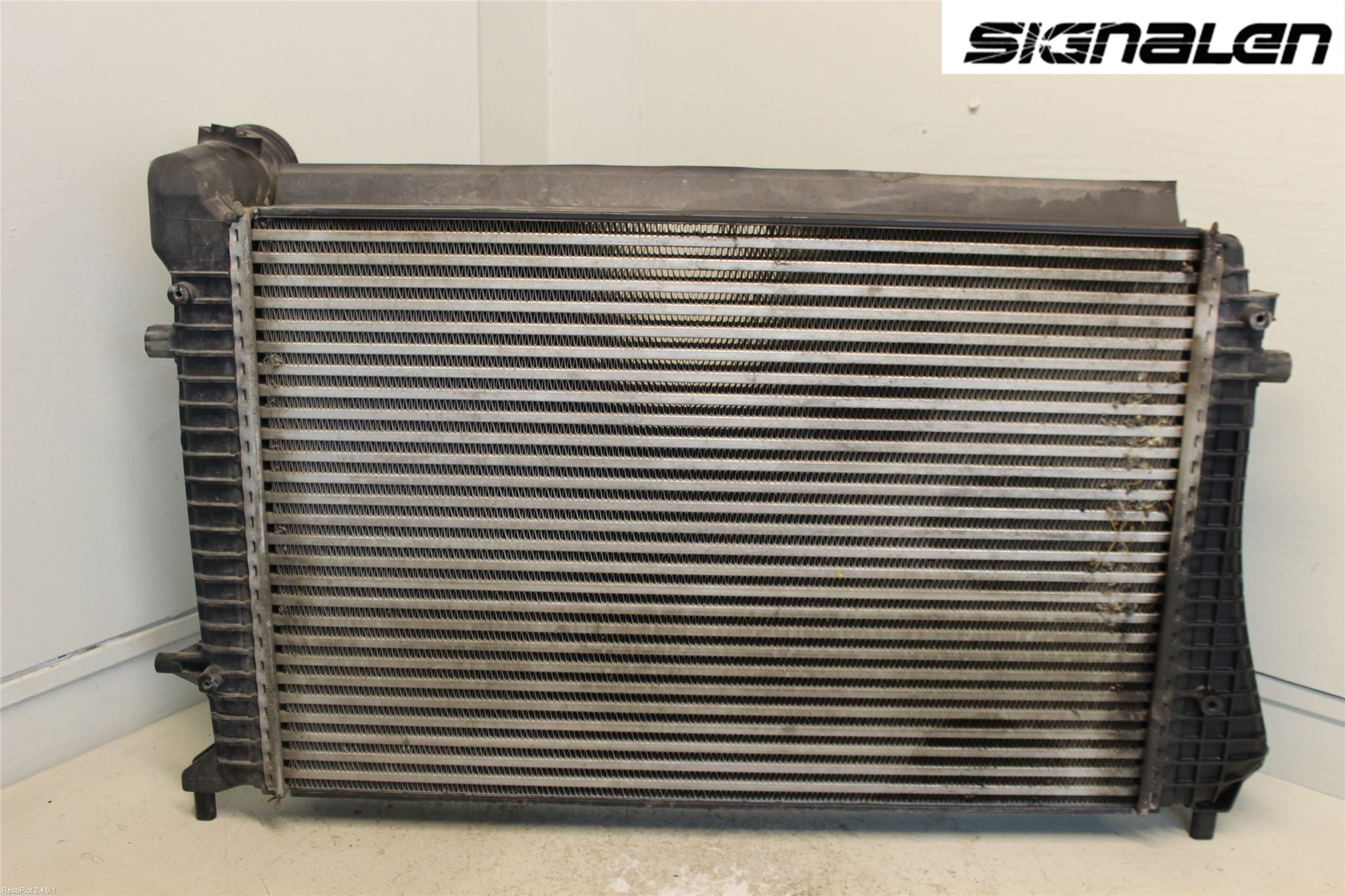 Volkswagen VW PASSAT 05-11 Intercooler Radiator
