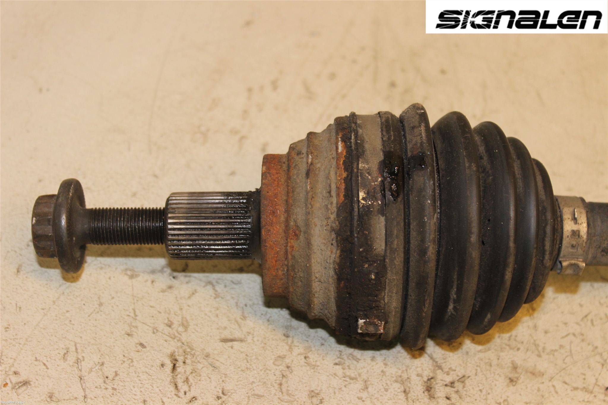 Volkswagen VW GOLF PLUS/CROSS GOLF 04-14 Drivaksel Foran Kompl Venstre