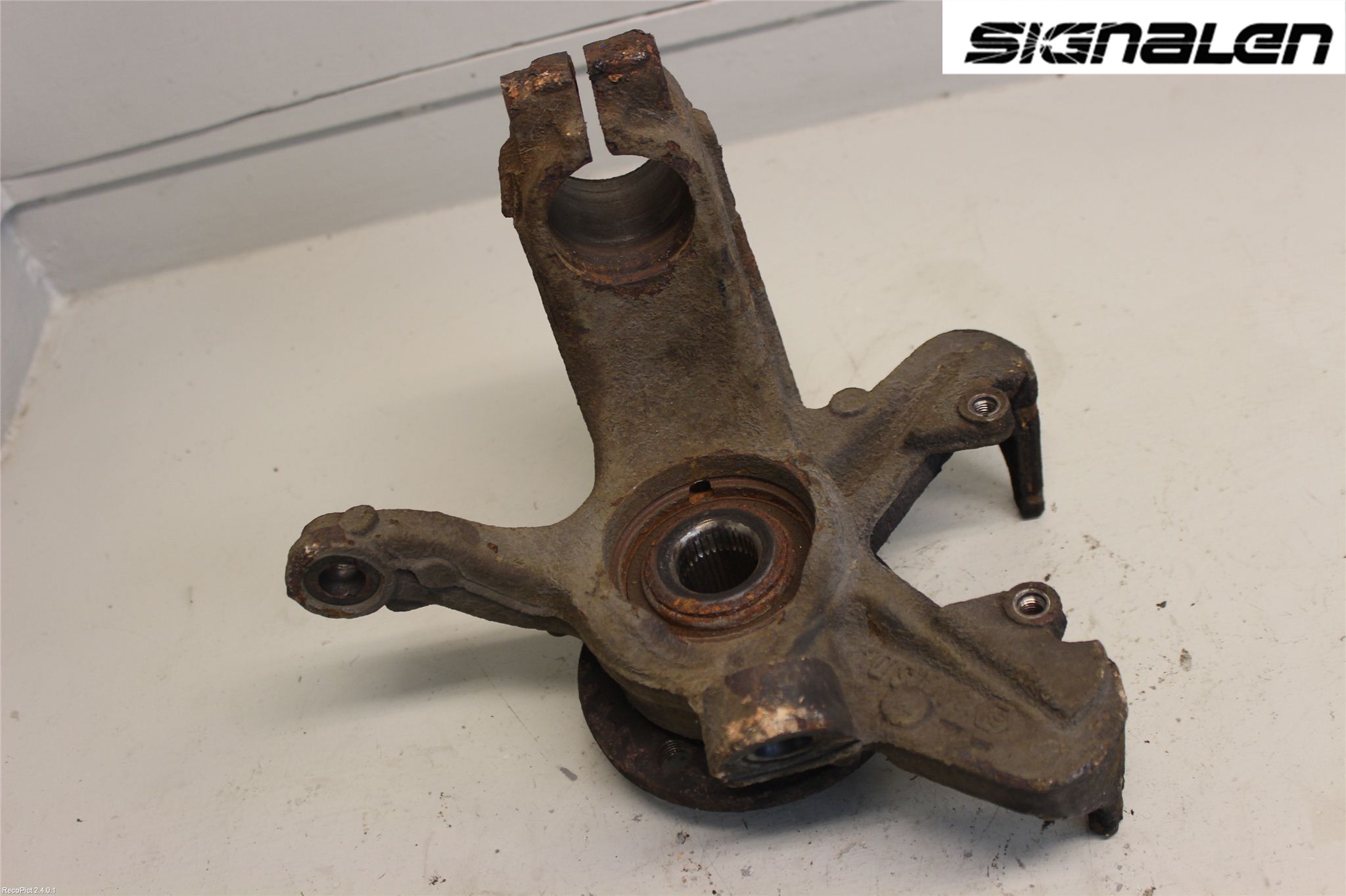 Skoda FABIA 07-14 Spindel Vf