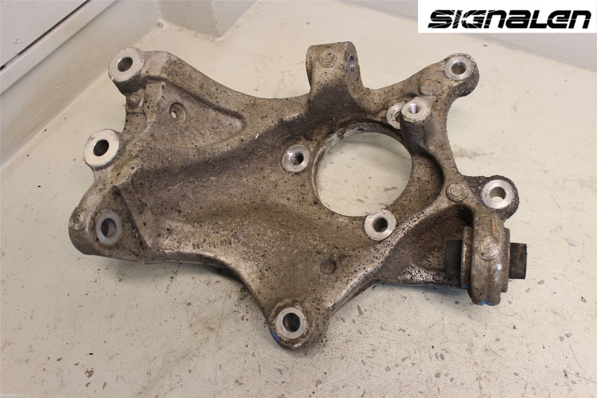 Opel INSIGNIA 09-16 Spindel Hb