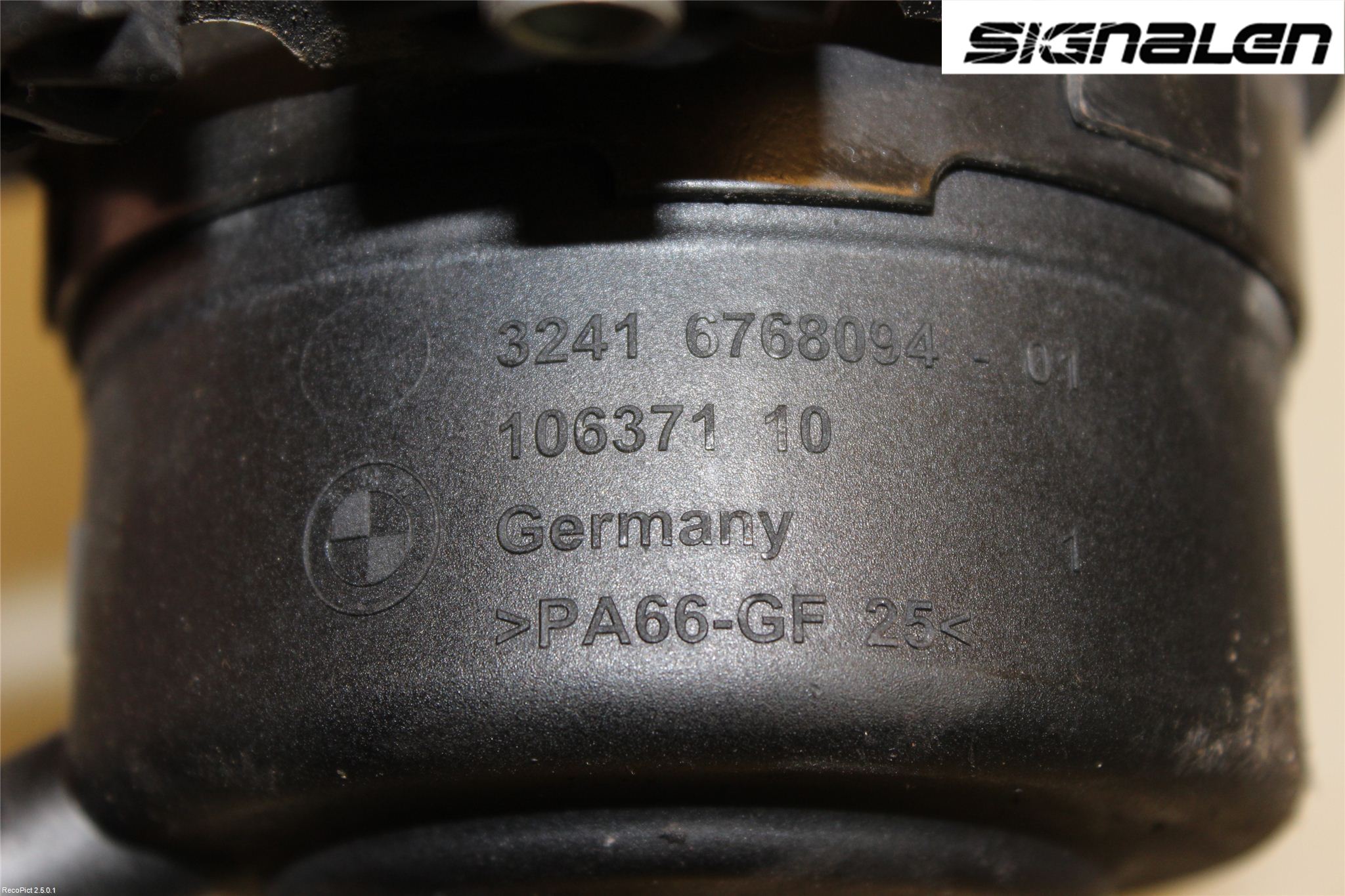BMW 3 E90/91 SED/TOU 05-12 Servo Oljebeholder
