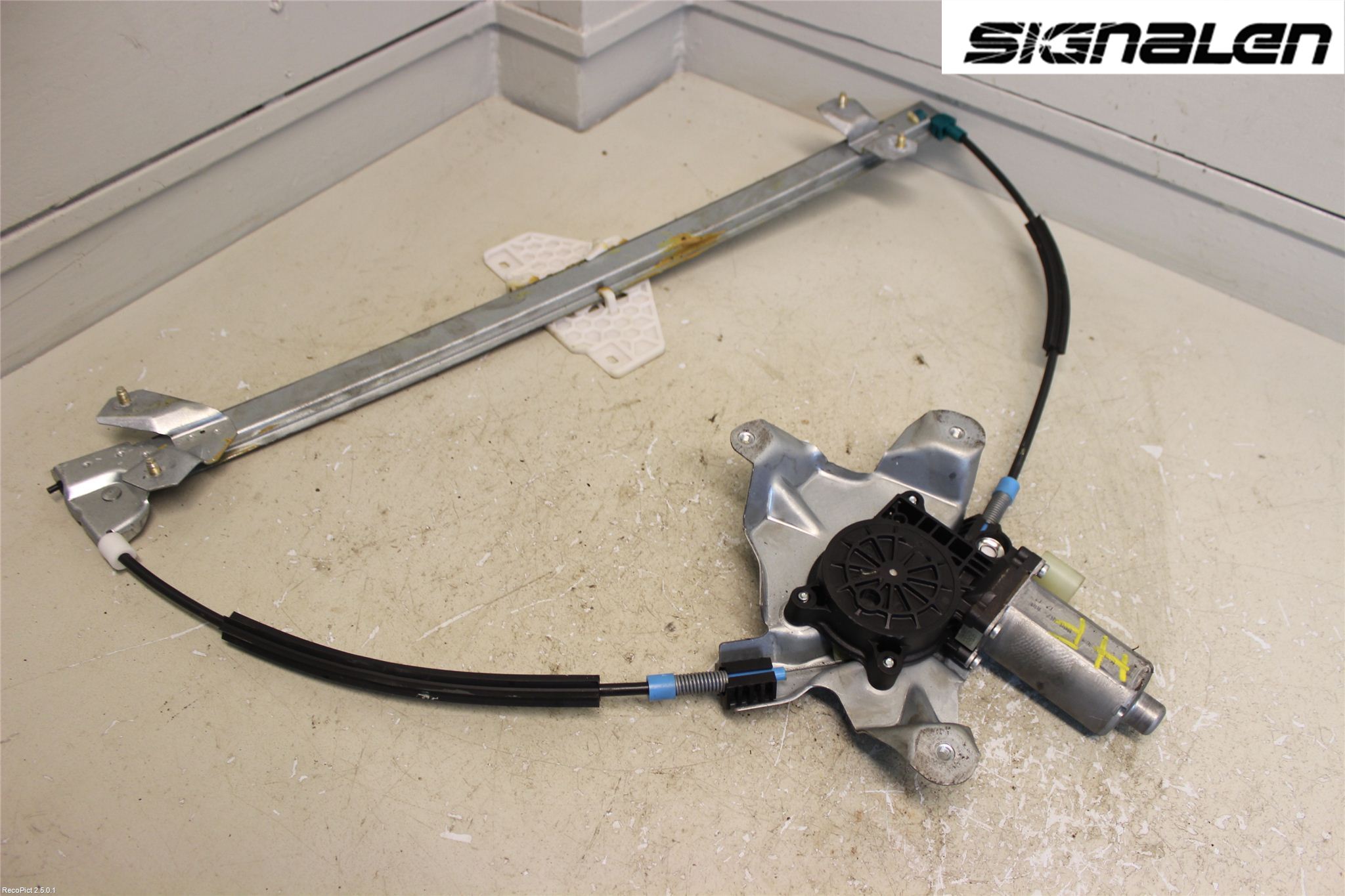 Ford TRANSIT CONNECT 09-13 Vindusheis El Komp