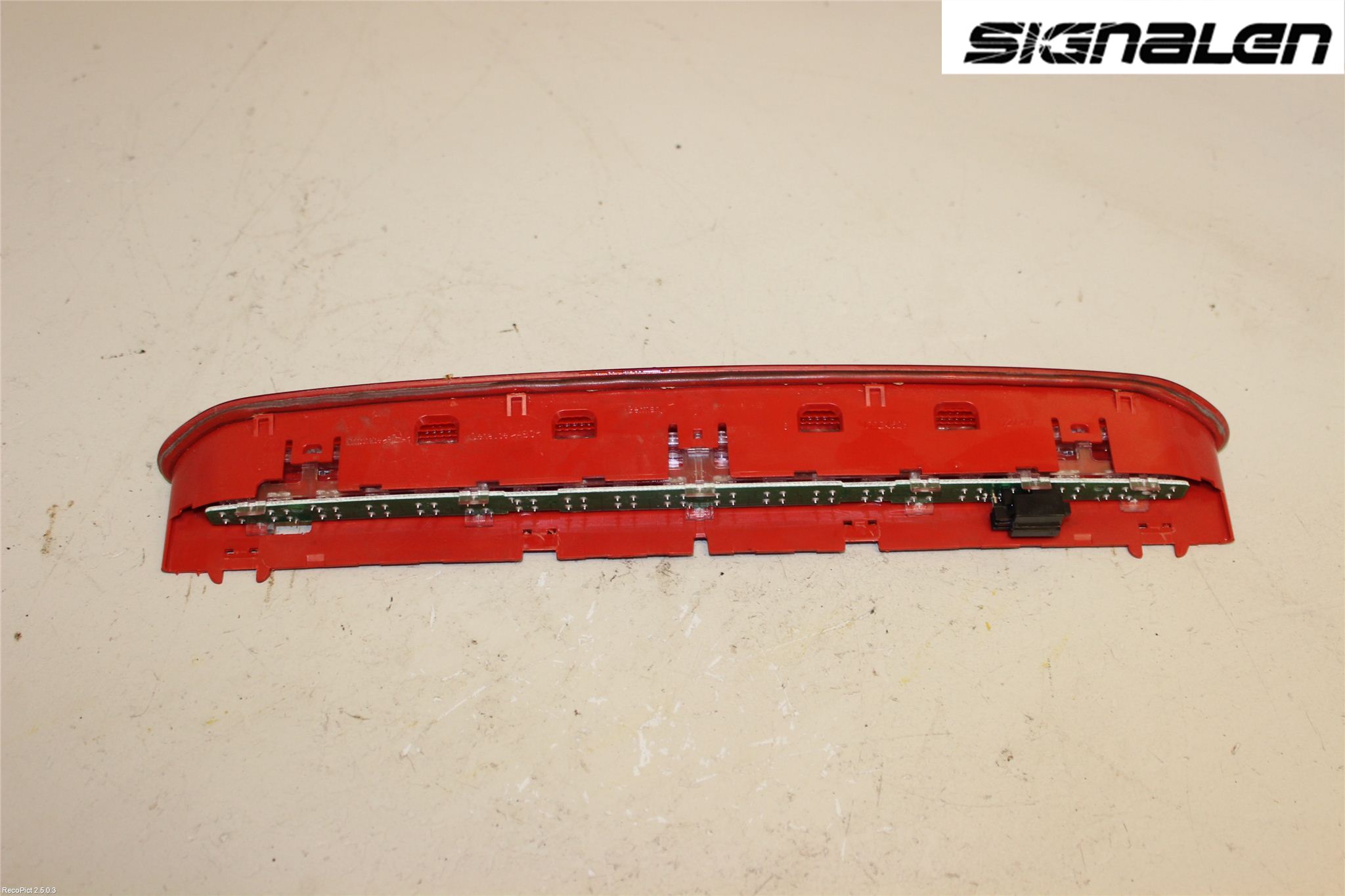 Volkswagen VW PASSAT 11-14 Bremselys Bakrute