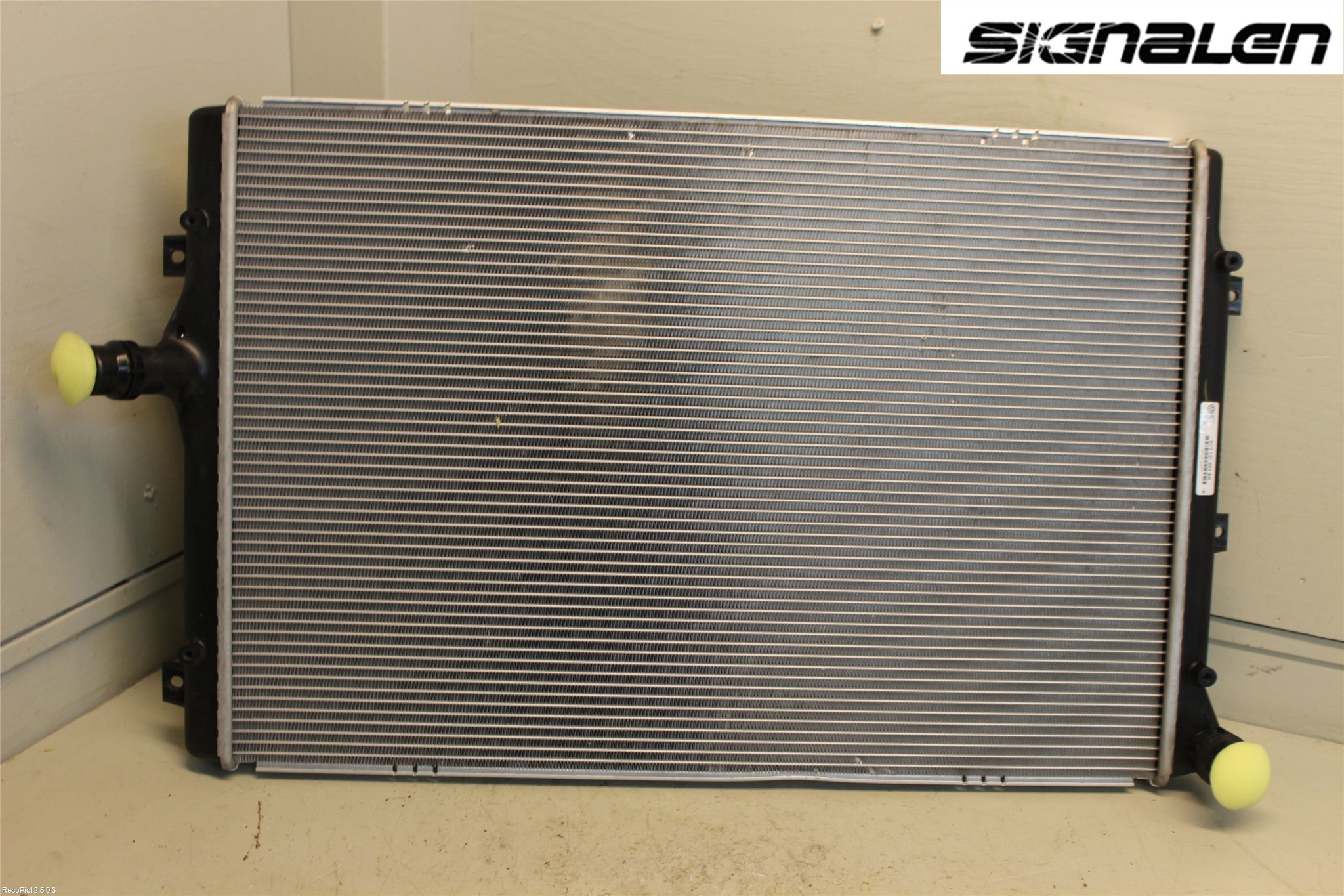 Volkswagen VW PASSAT 11-14 Radiator Manuell