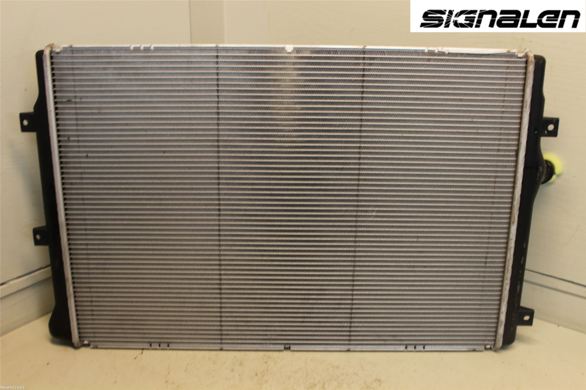 Volkswagen VW PASSAT 11-14 Radiator Manuell