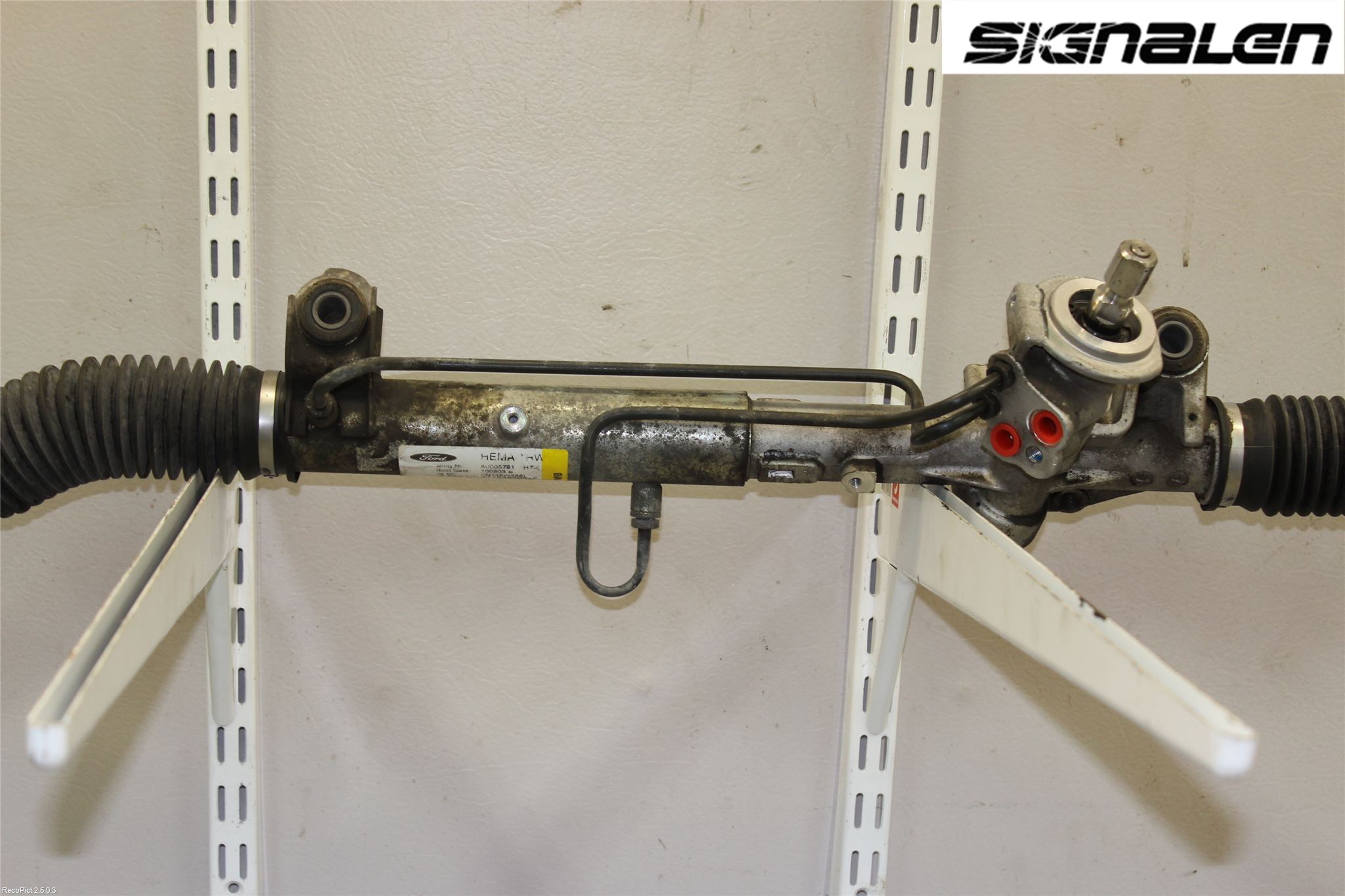 Ford TRANSIT CONNECT 03-08 Servo Snekke - Tannstang