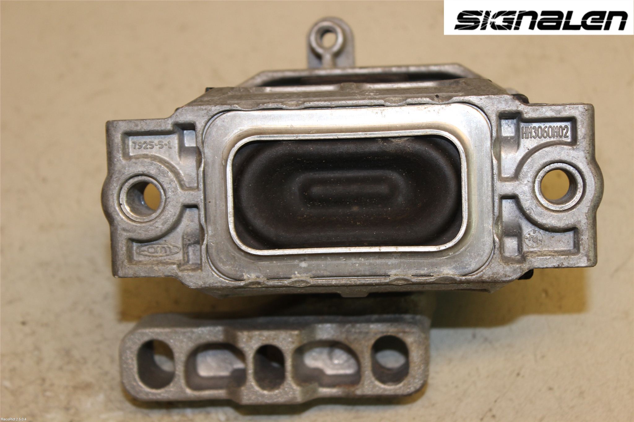 Skoda SUPERB 09-15 Motor Feste Gummi