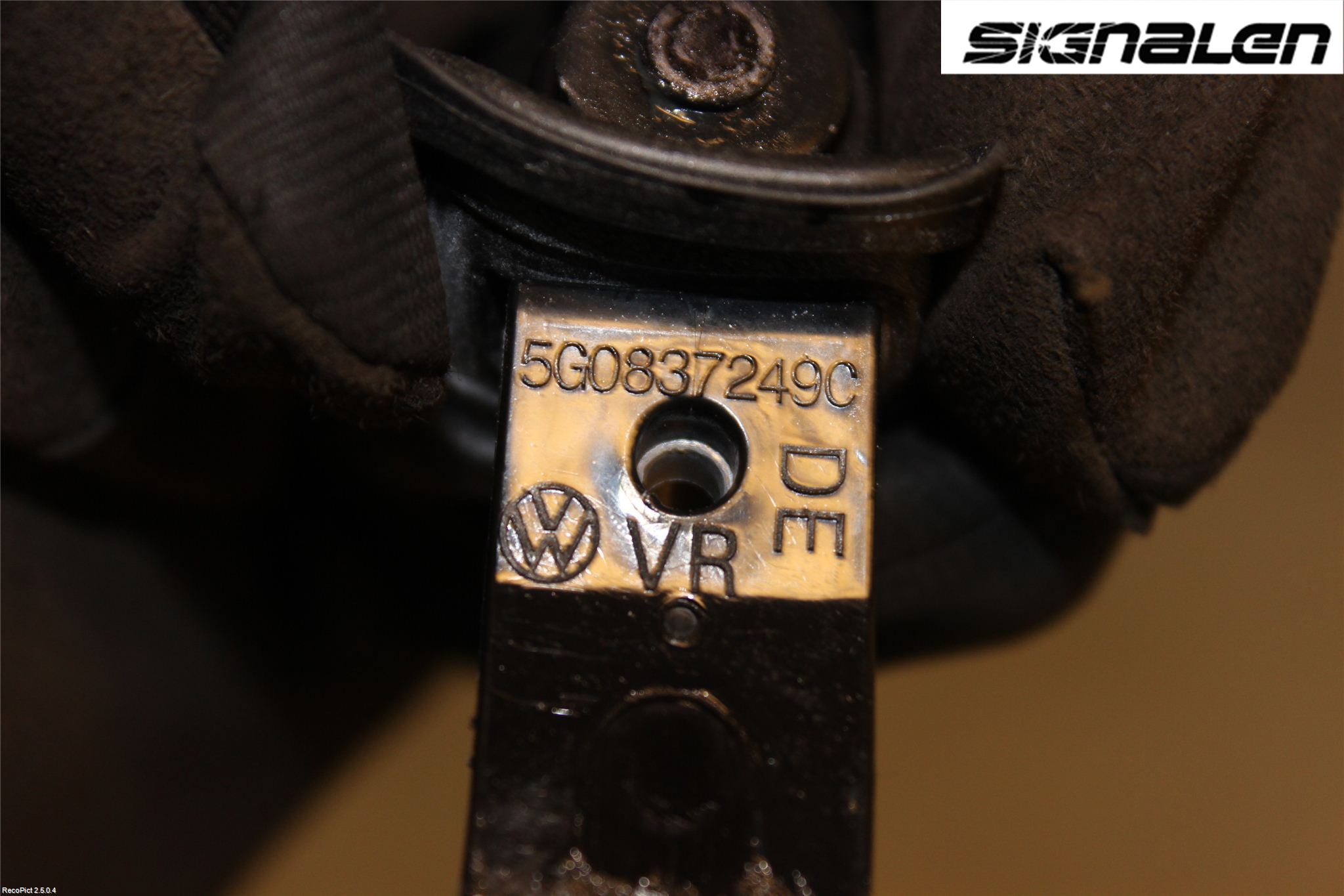Volkswagen VW GOLF / E-GOLF VII 13-20 Dørstopper