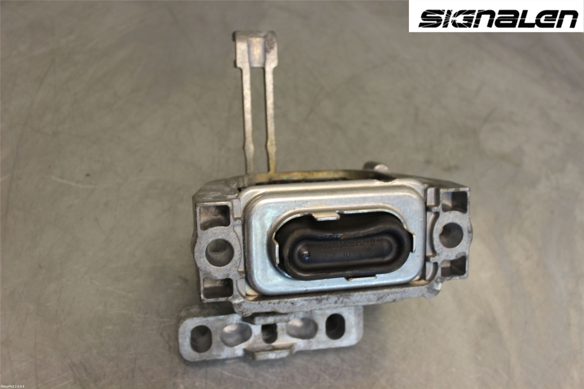 Volkswagen VW GOLF / E-GOLF VII 13-20 Motor Feste Gummi