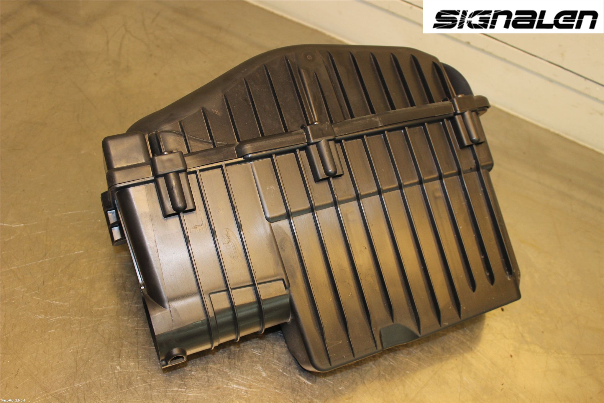Peugeot 208 12-15 Luftfilter Boks