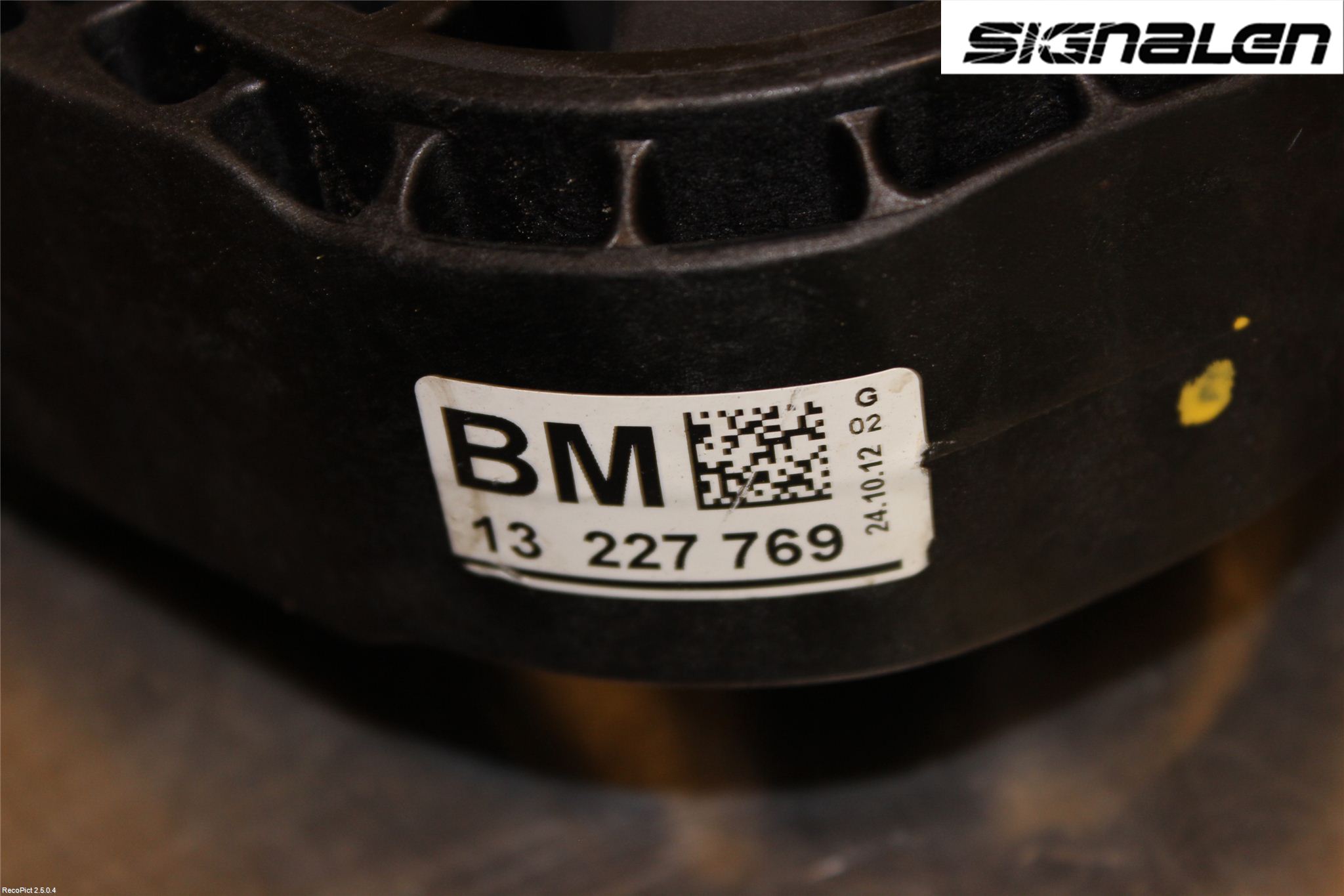 Opel INSIGNIA 09-16 Motor Feste Gummi