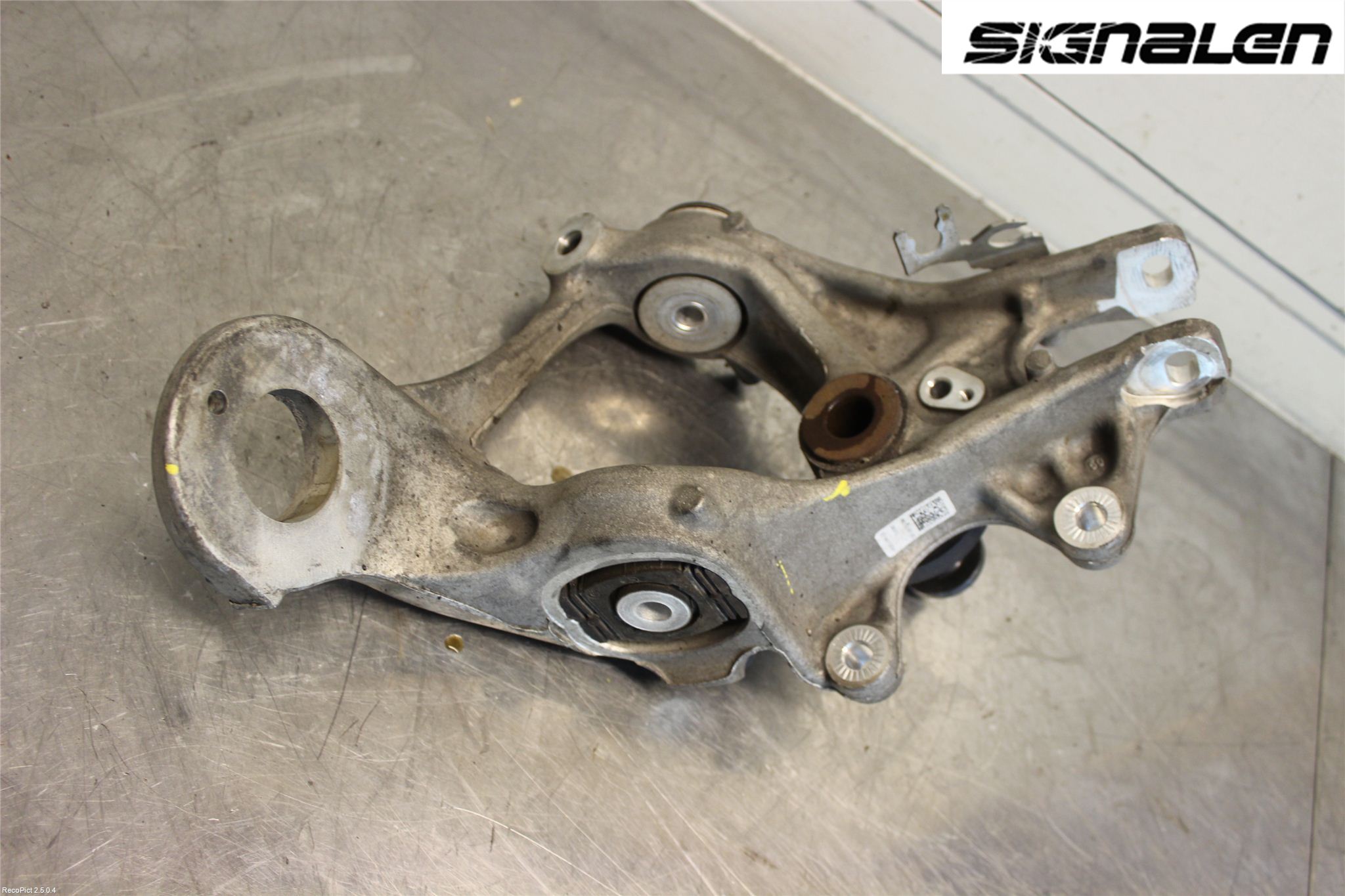 Audi A6/S6 4G 11-18 Spindel Vb