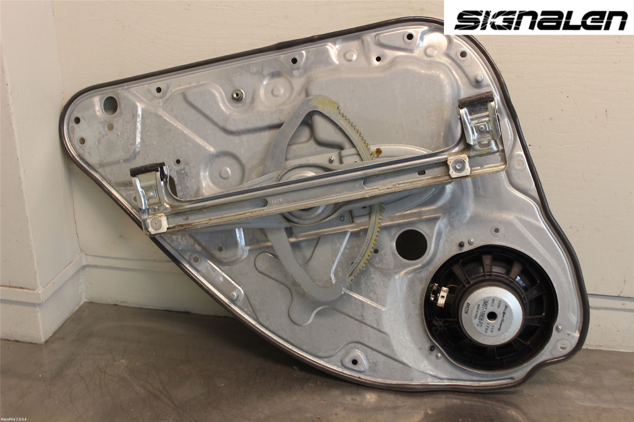 Ford KUGA 08-12 Vindusheis