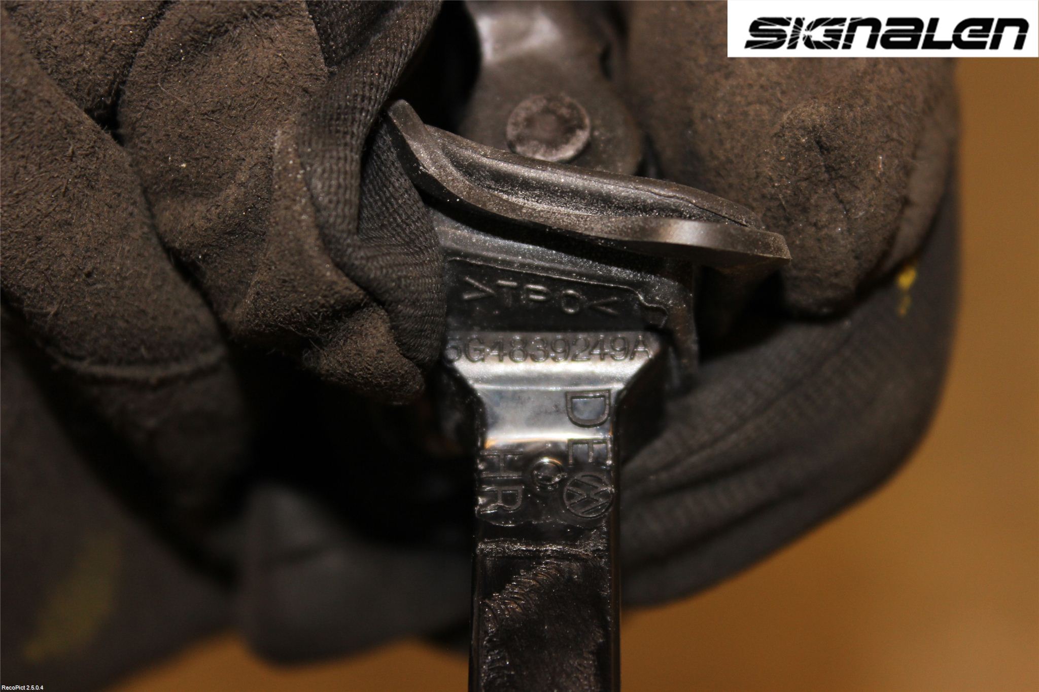 Volkswagen VW GOLF / E-GOLF VII 13-20 Dørstopper