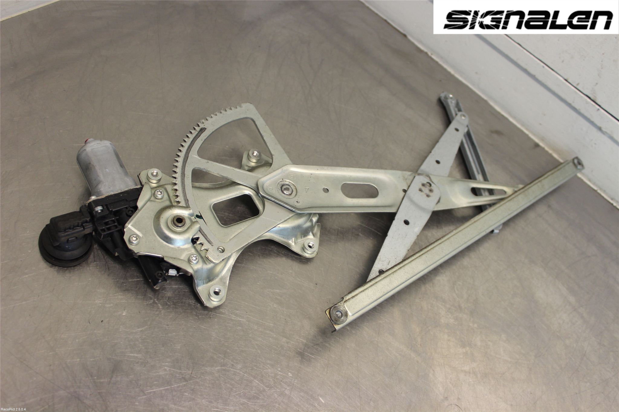Toyota PRIUS NWH20 04-08 Vindusheis El Komp