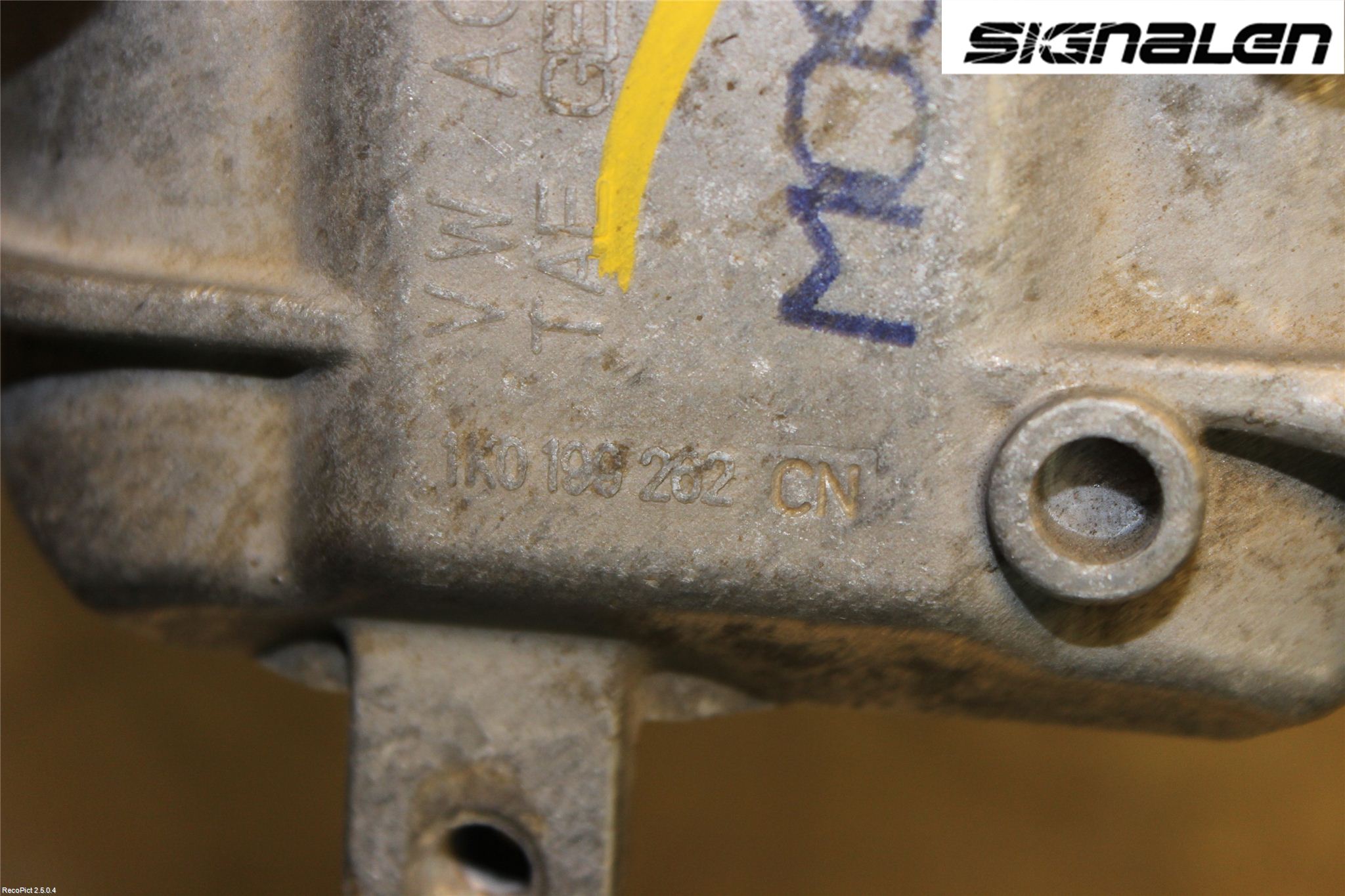 Volkswagen VW CADDY 11-15 Motor Feste Gummi