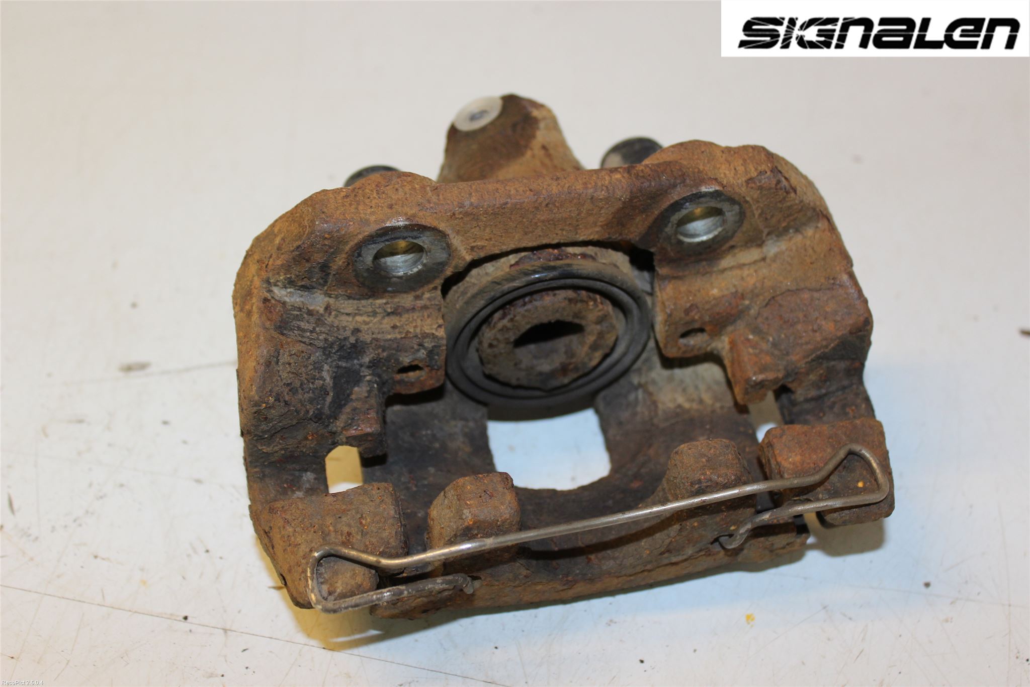 Saab 9-5     06-10 Bremsecaliper Bak Venstre