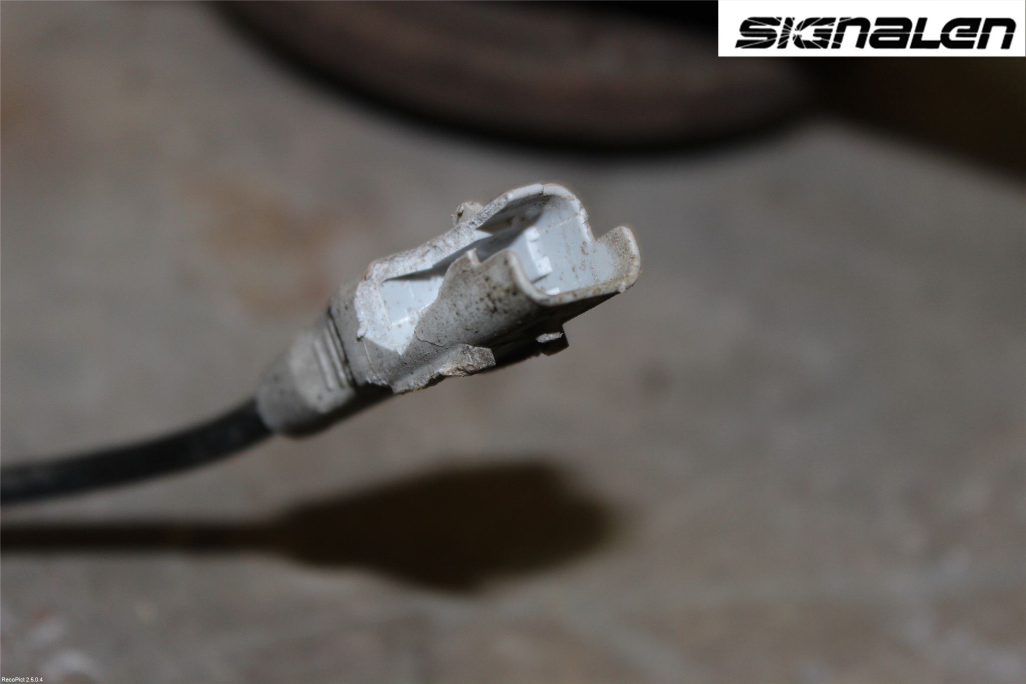 Peugeot PARTNER 08-15 Spindel Hf