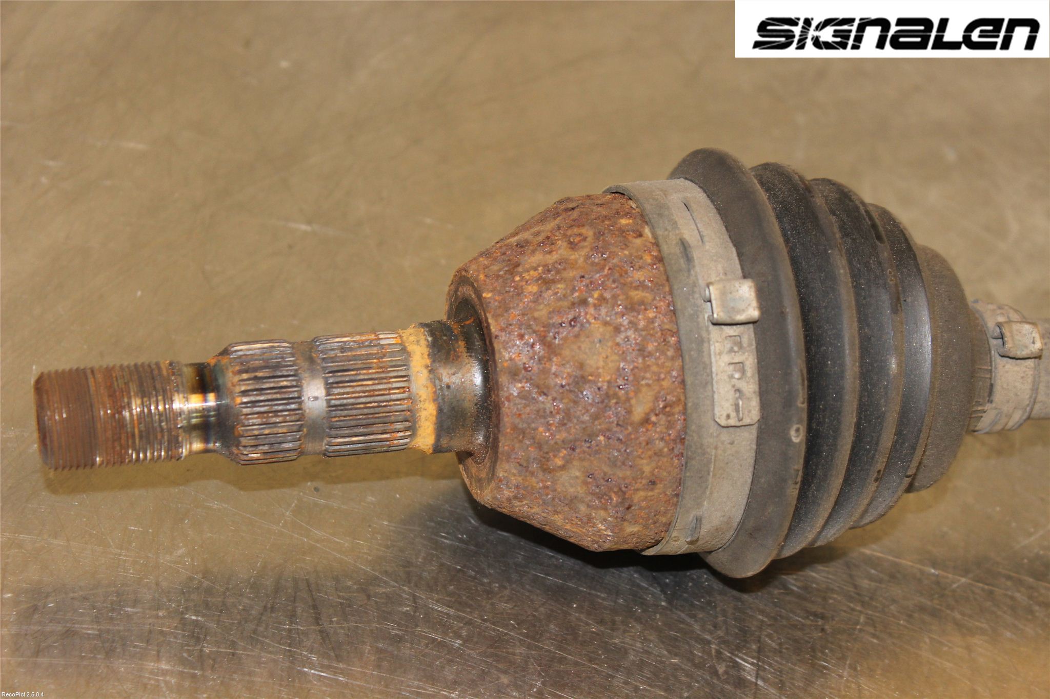 Opel ASTRA H 04-12 Drivaksel Foran Kompl Venstre