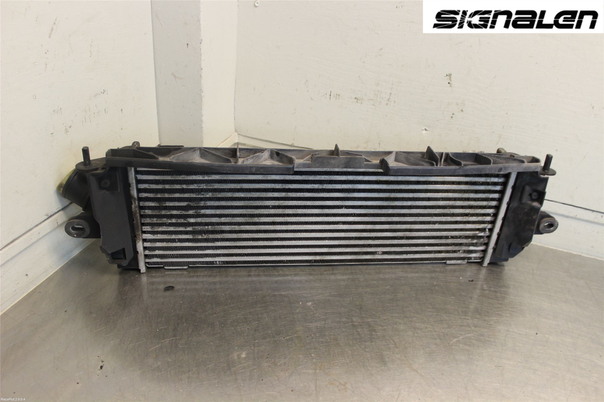 Renault TRAFIC   02-14 Intercooler Radiator