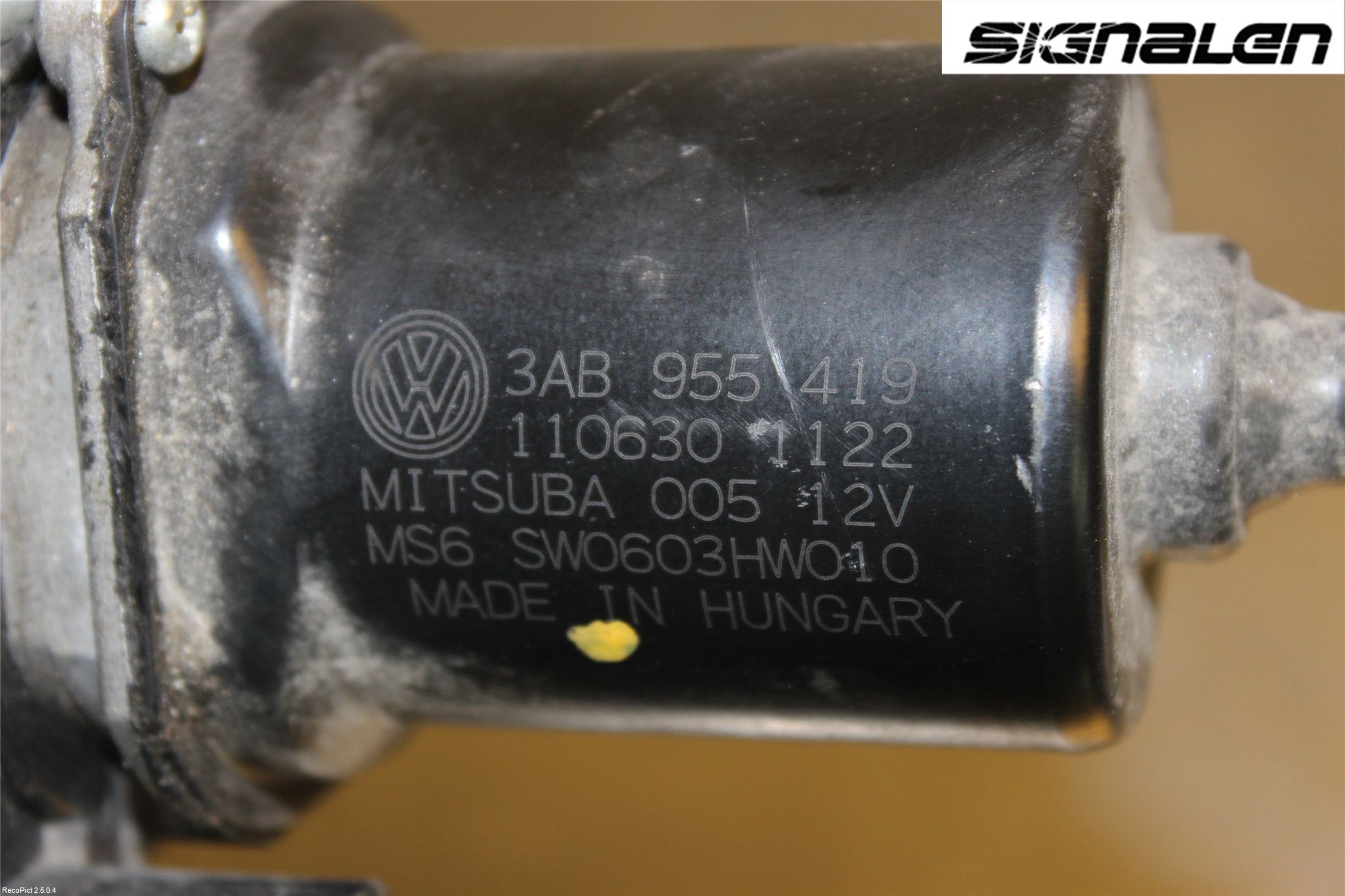 Volkswagen VW PASSAT 11-14 Viskermotor Frontrute