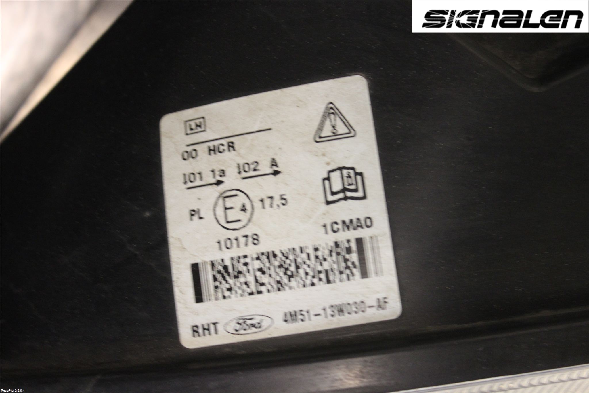 Ford FOCUS     04-07 Frontlykt Venstre