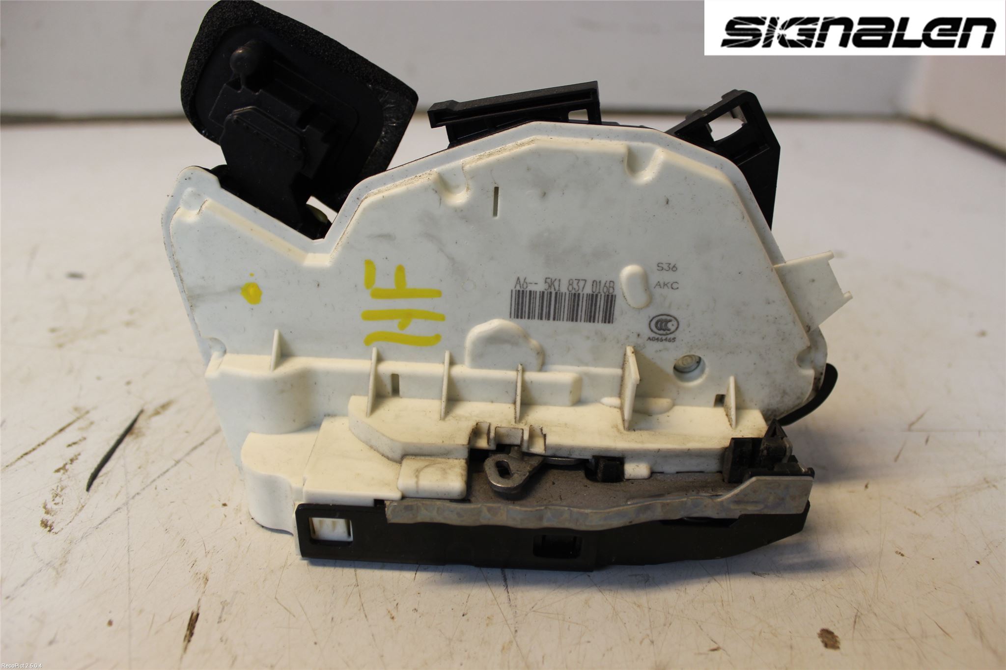 Volkswagen VW POLO 10-17 Dørlås - Låsekasse
