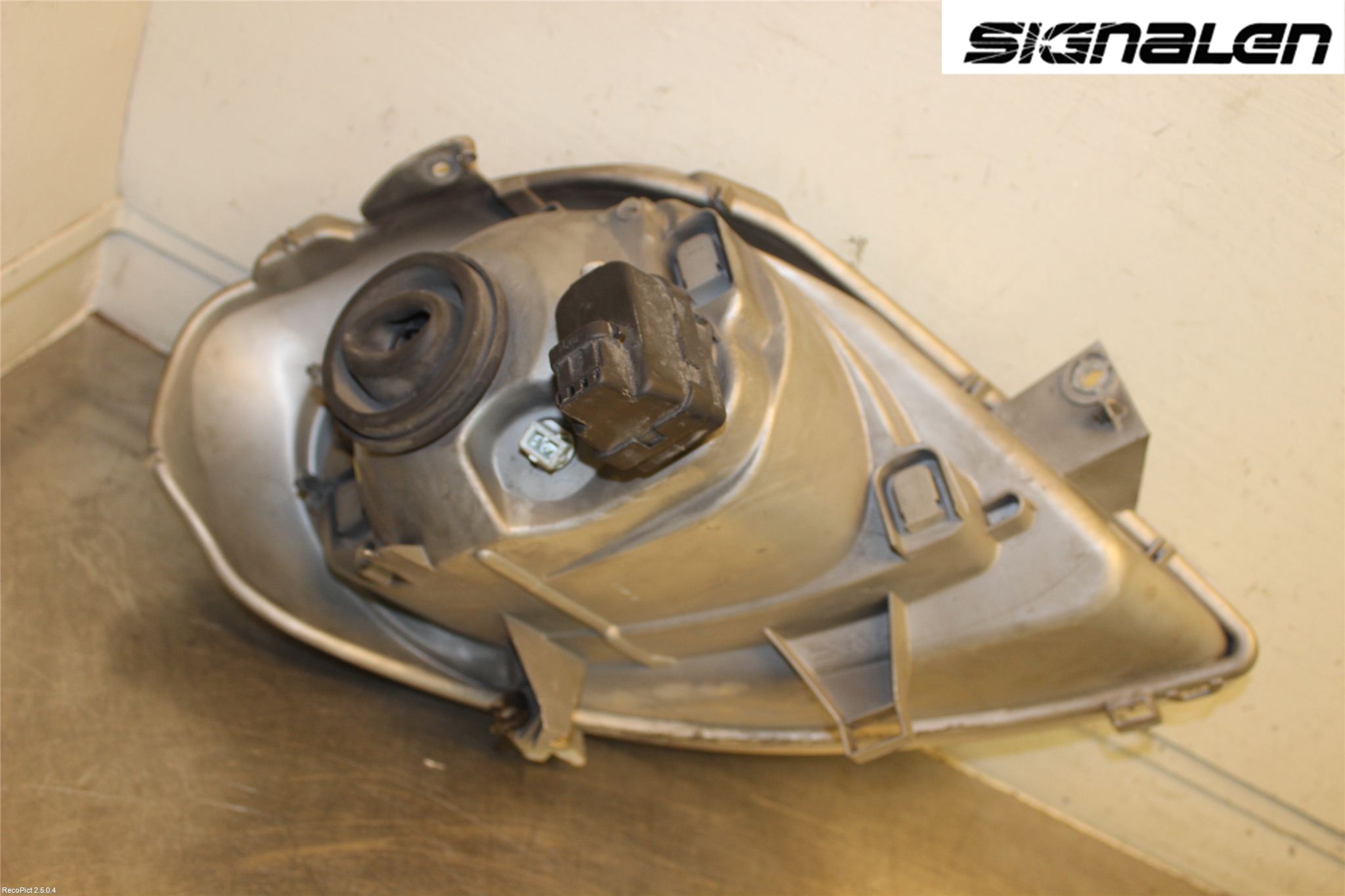 Renault TRAFIC   02-14 Frontlykt Venstre