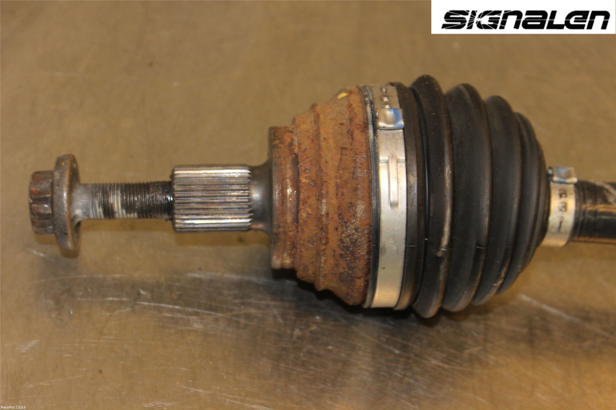 Volkswagen VW GOLF VI 09-13 Drivaksel Foran Kompl Venstre
