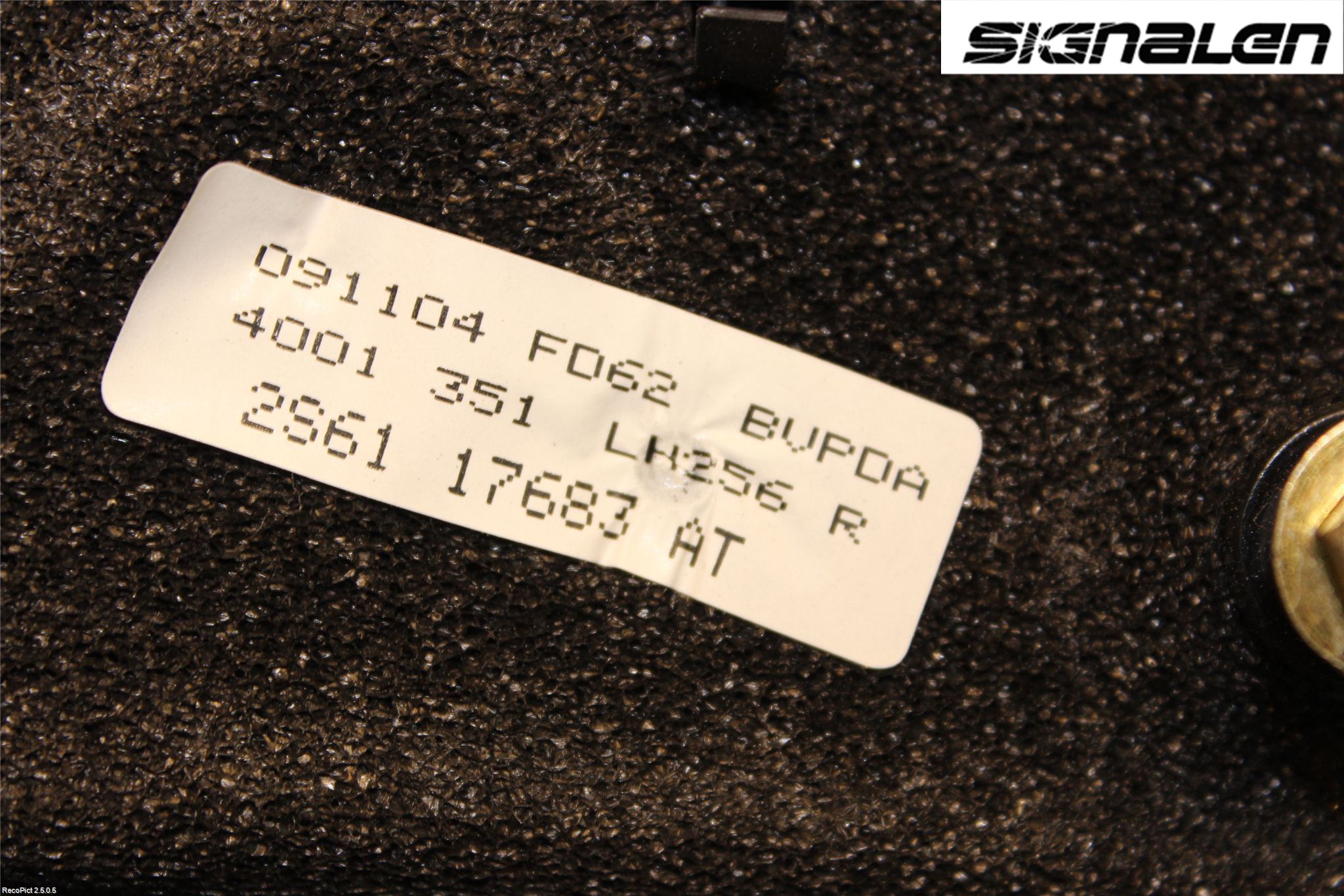 Ford FIESTA     02-05 Speil V M-Innvjustering