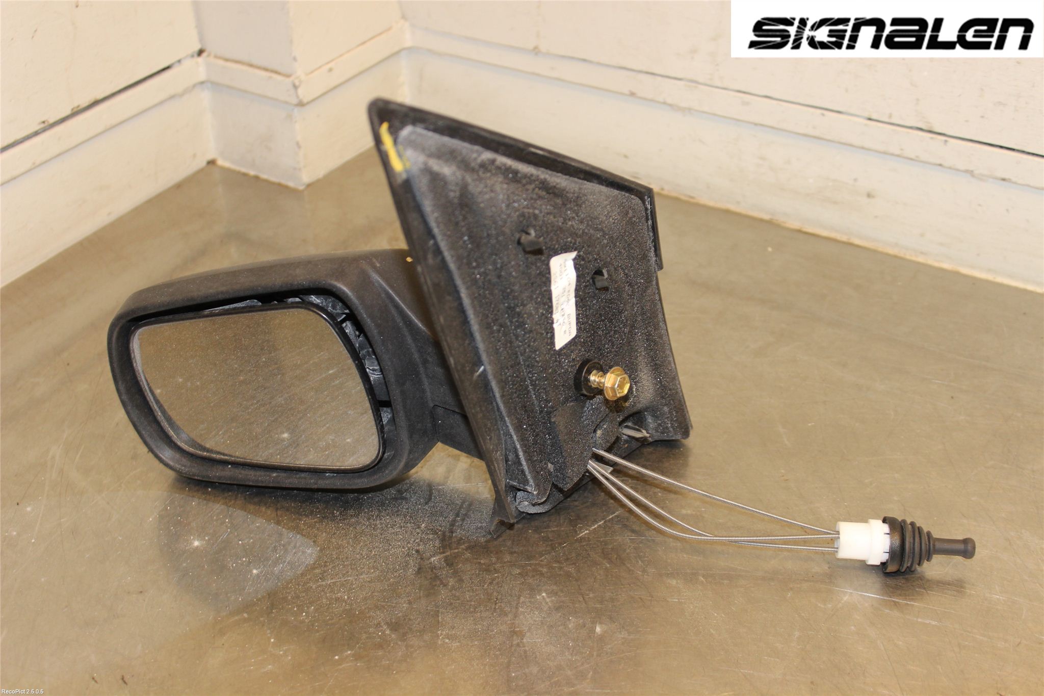 Ford FIESTA     02-05 Speil V M-Innvjustering