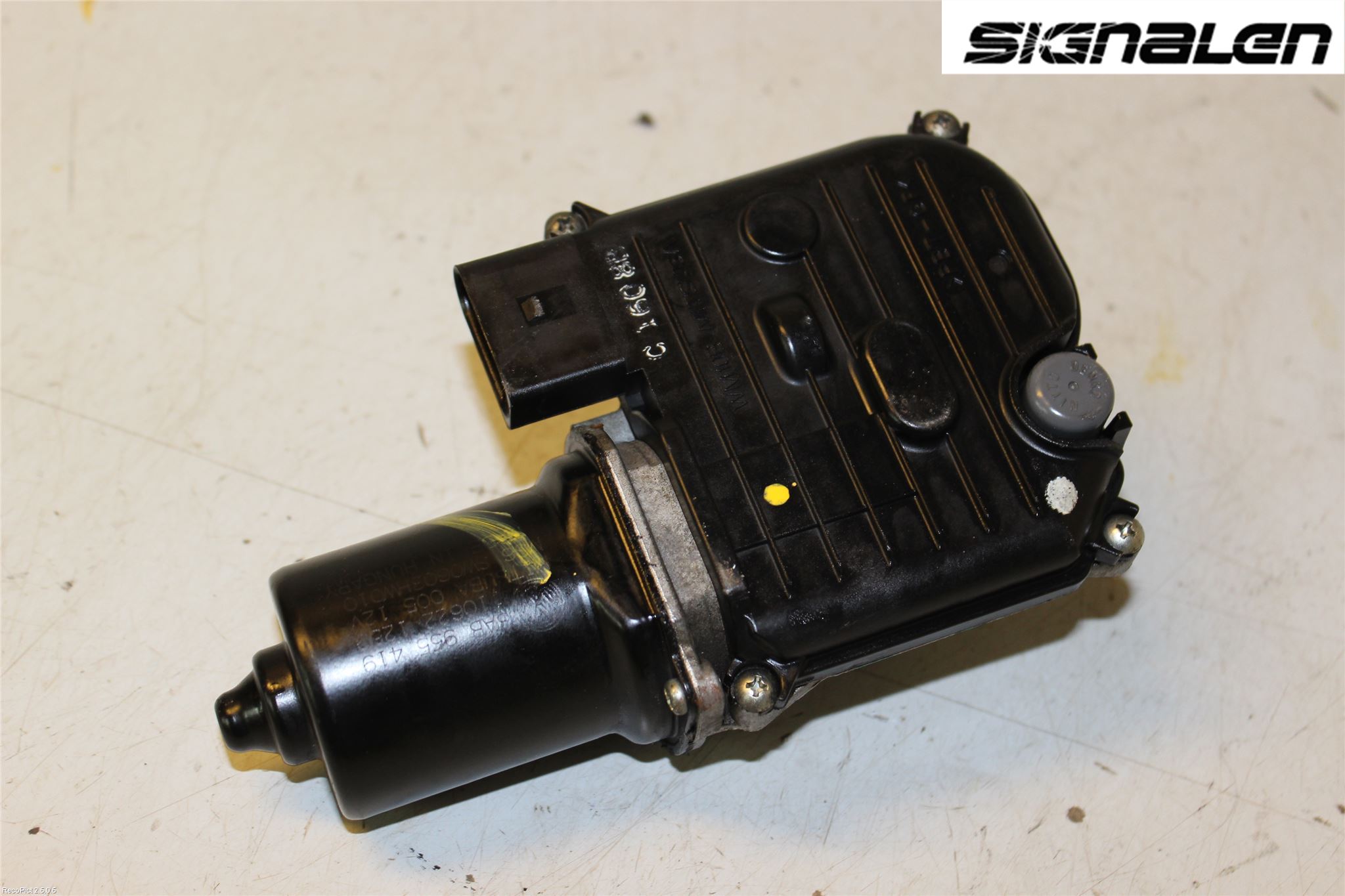 Volkswagen VW PASSAT 11-14 Viskermotor Frontrute