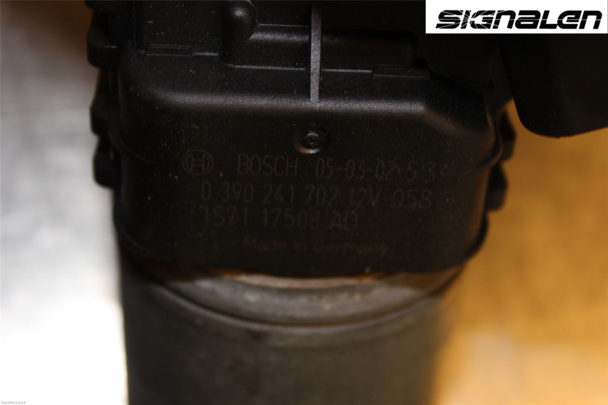 Ford MONDEO     01-06 Viskermotor Frontrute