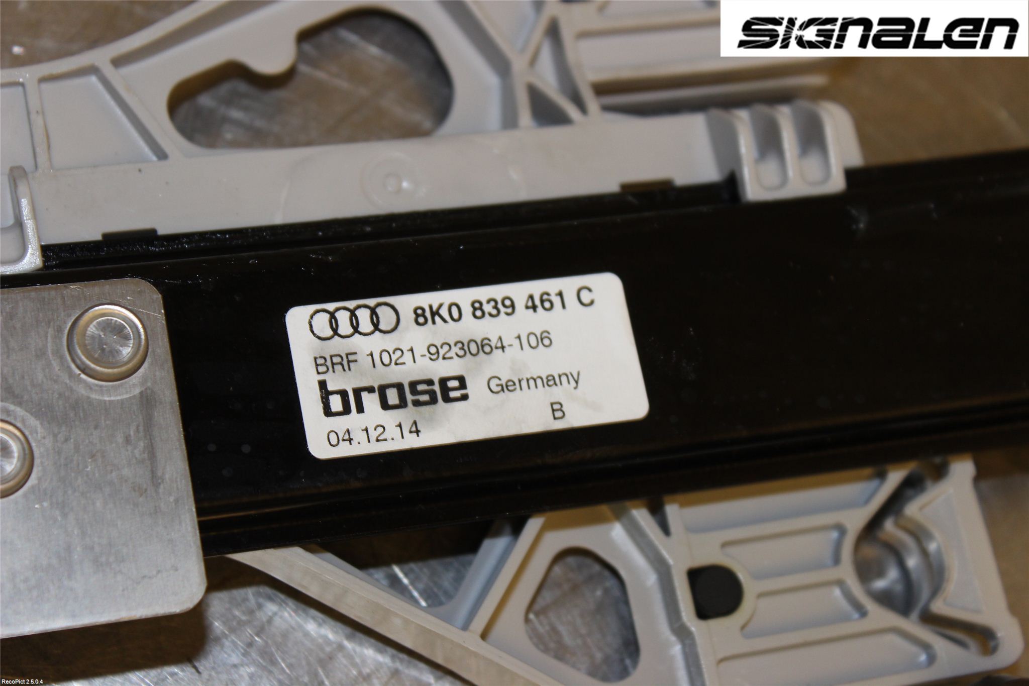 Audi A4 12-15 Vindusheis